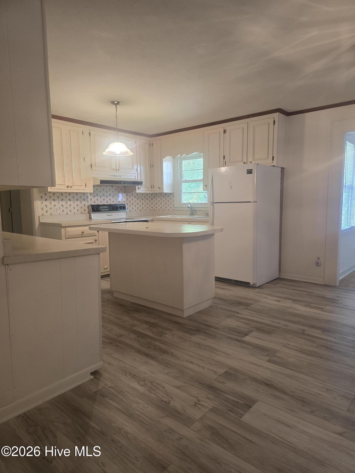214 E Bladen Street Property Photo 18