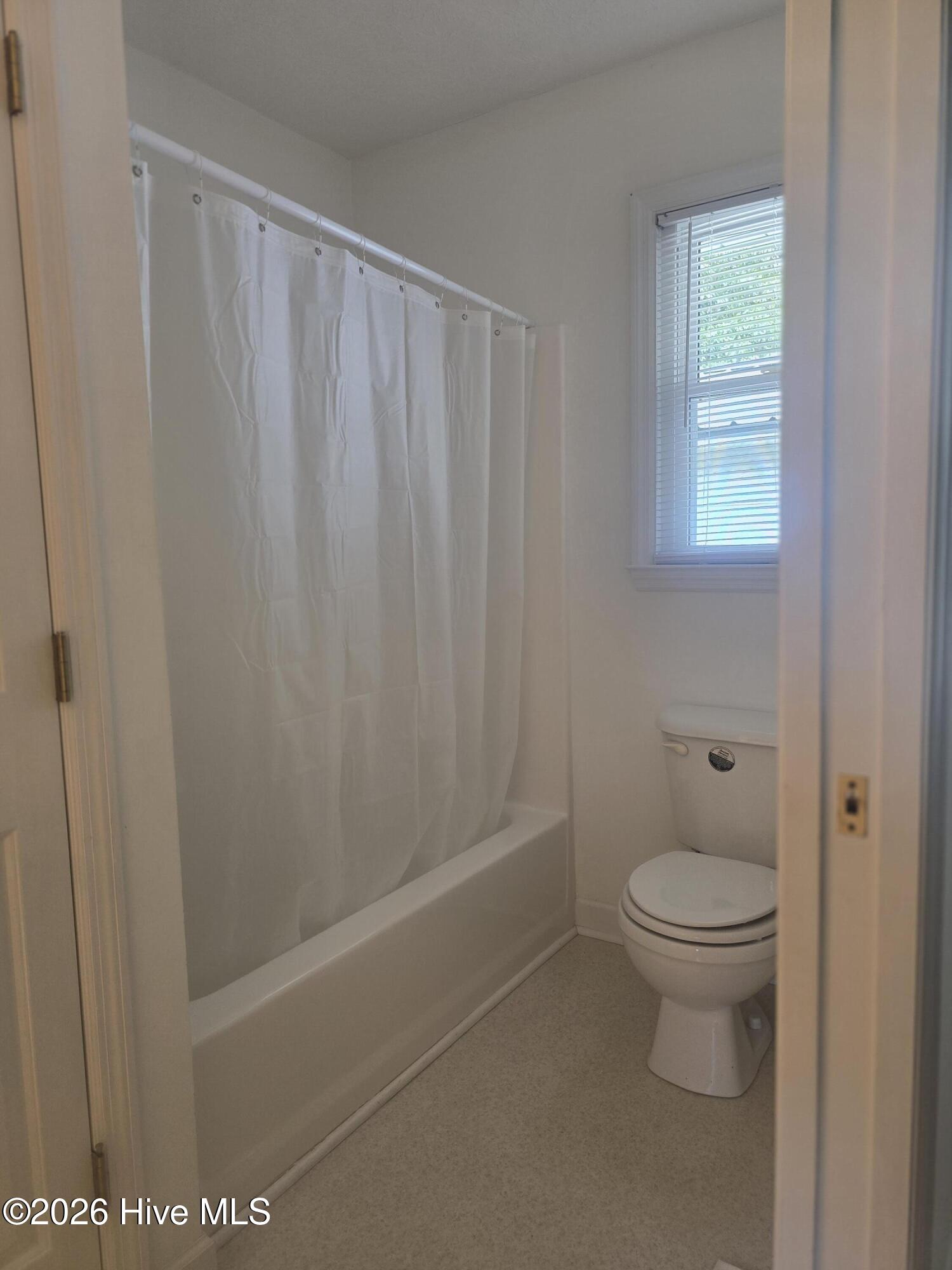 214 E Bladen Street Property Photo 33