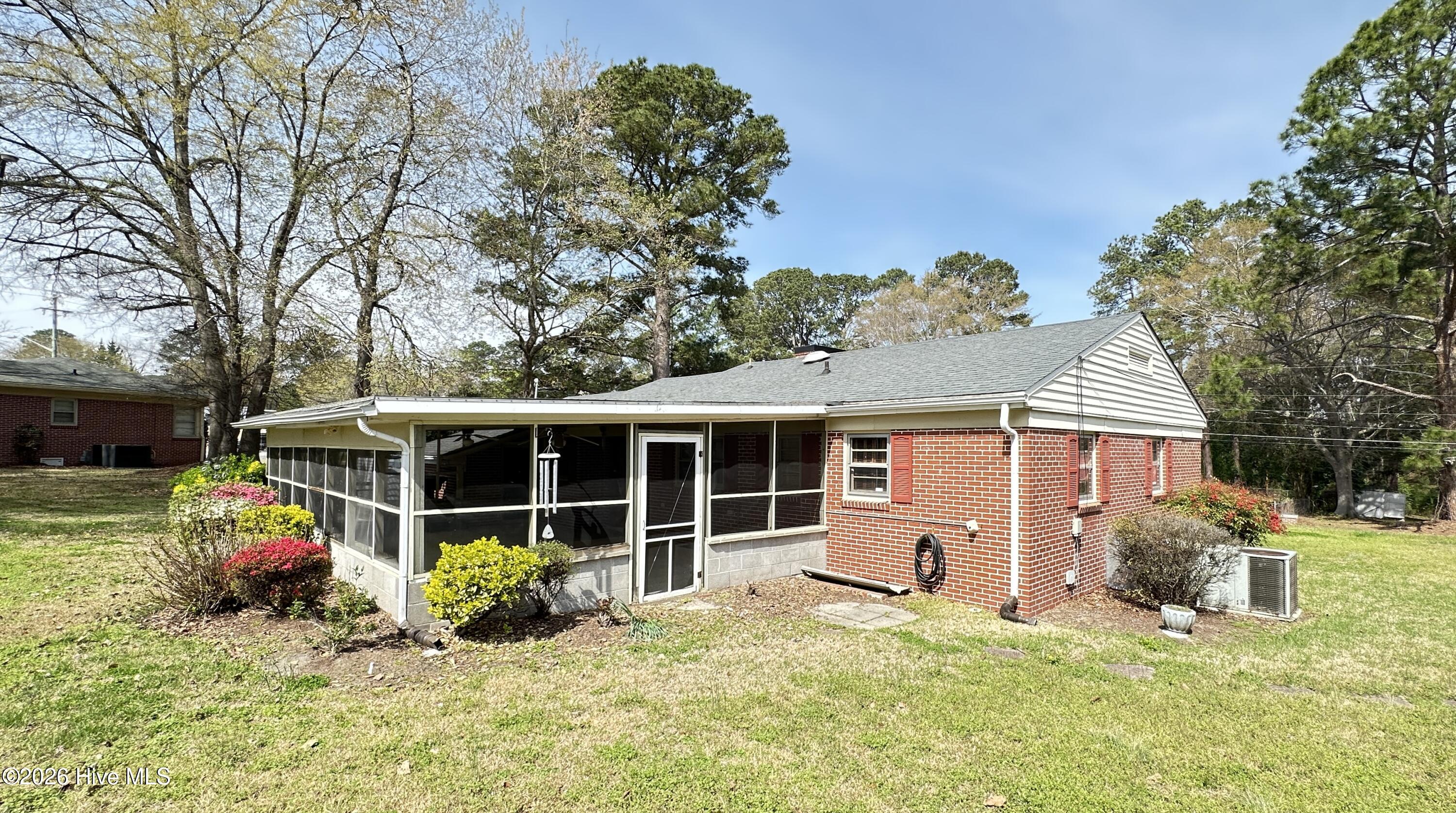 100 Wilson Street # A Property Photo 3