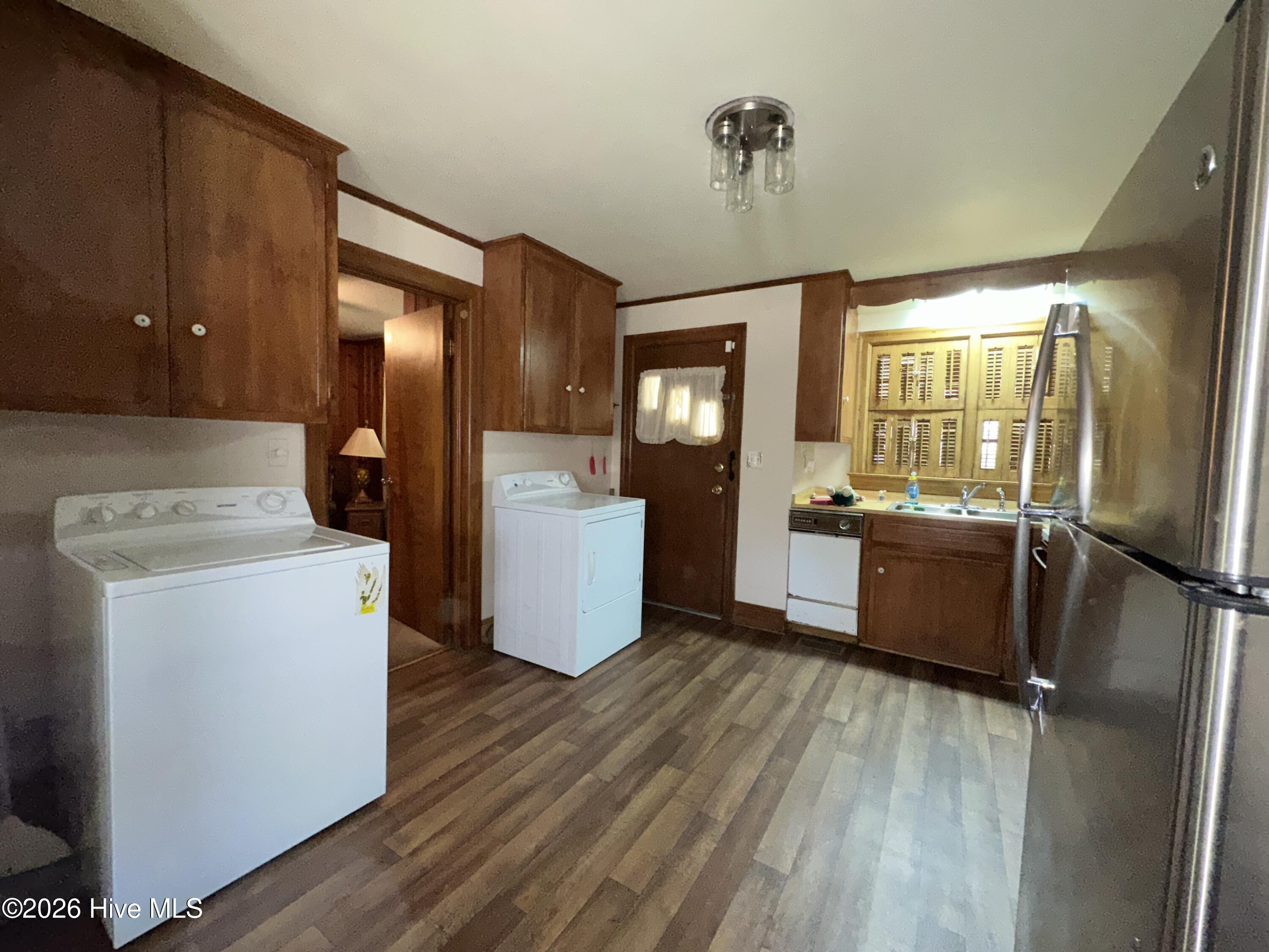 100 Wilson Street # A Property Photo 10