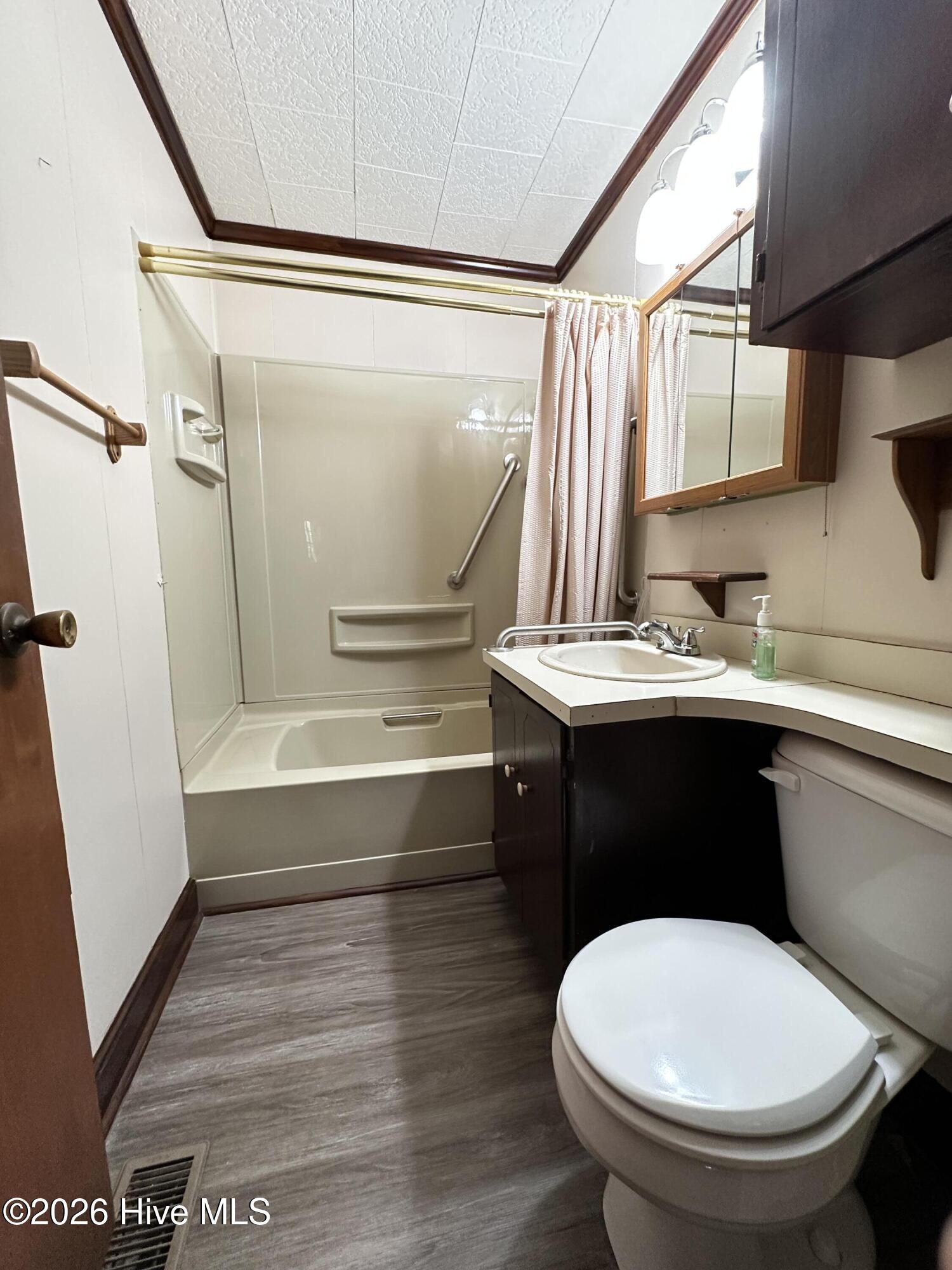 100 Wilson Street # A Property Photo 22