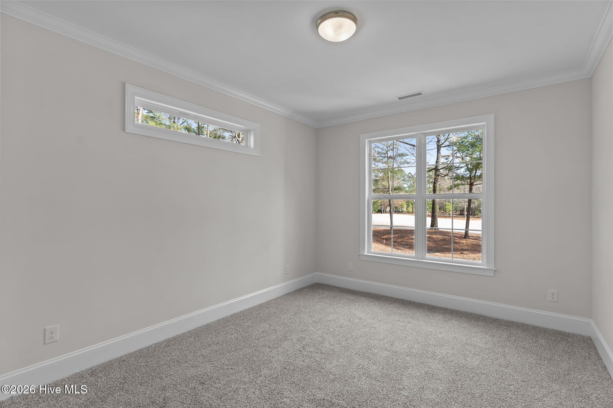 193 E Winding Way Property Photo 38