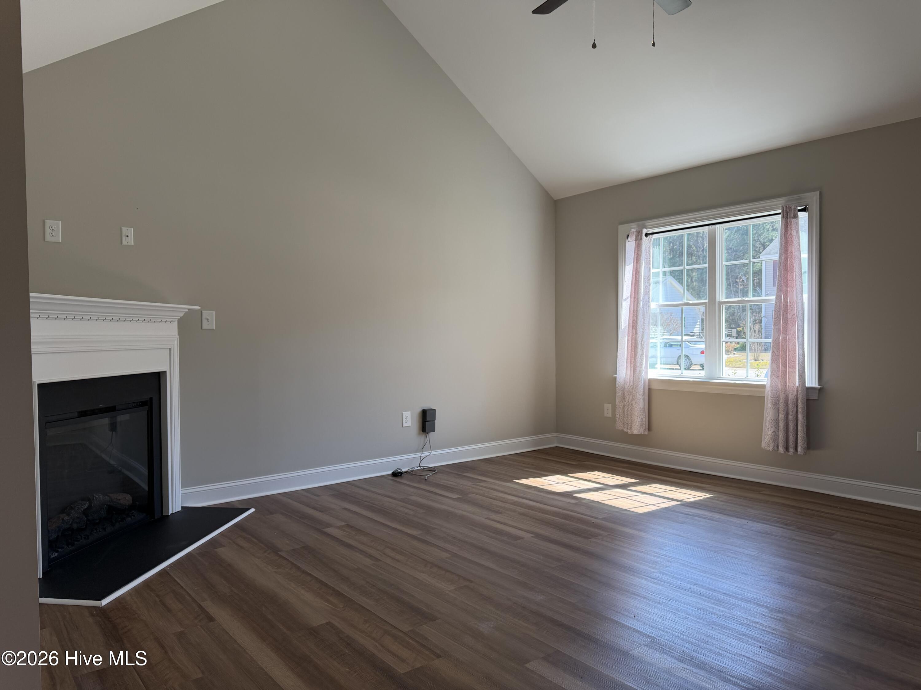 1346 Echo Lake Lane Property Photo 6
