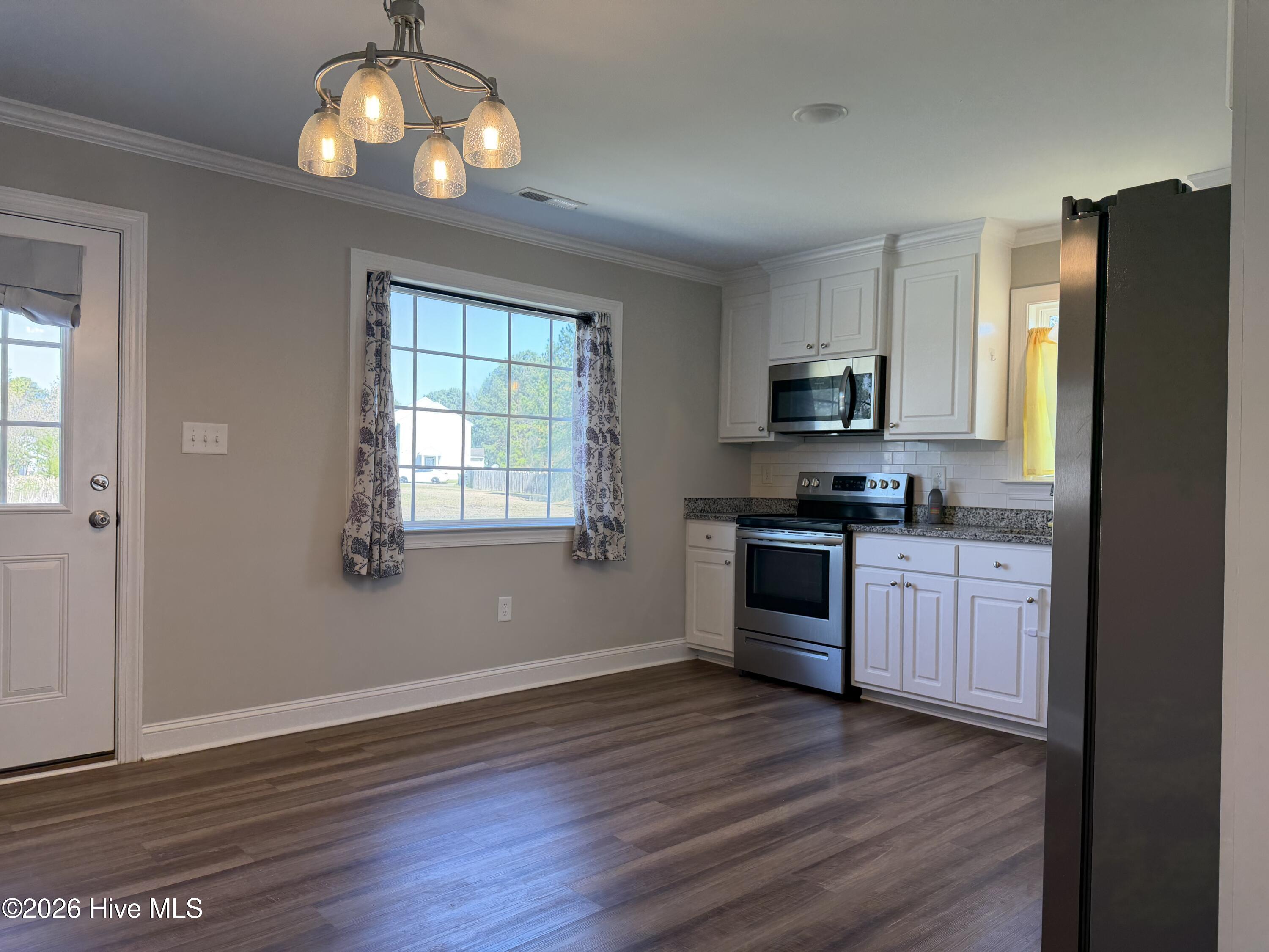 1346 Echo Lake Lane Property Photo 8