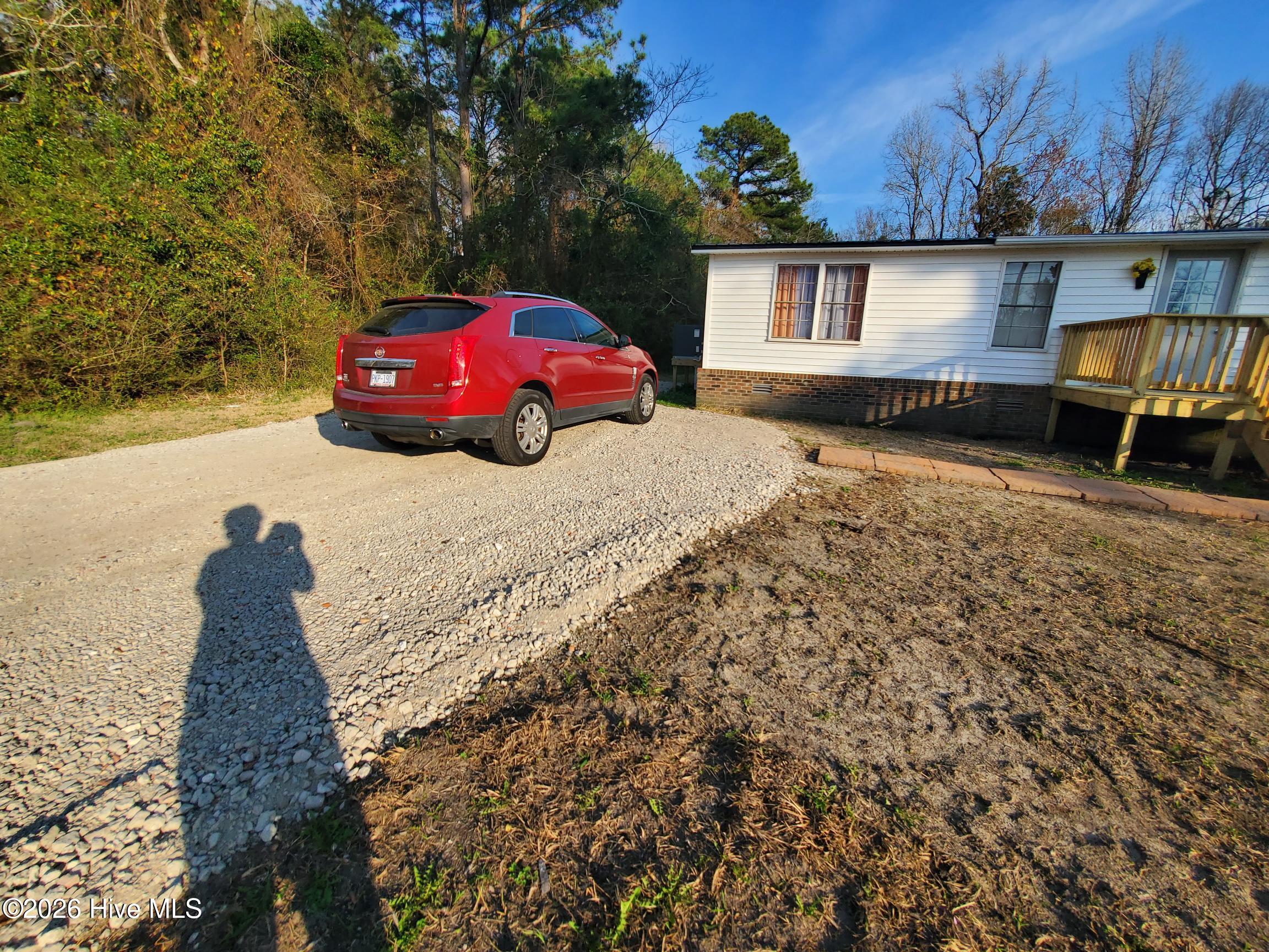 926 Railroad Street Property Photo 2