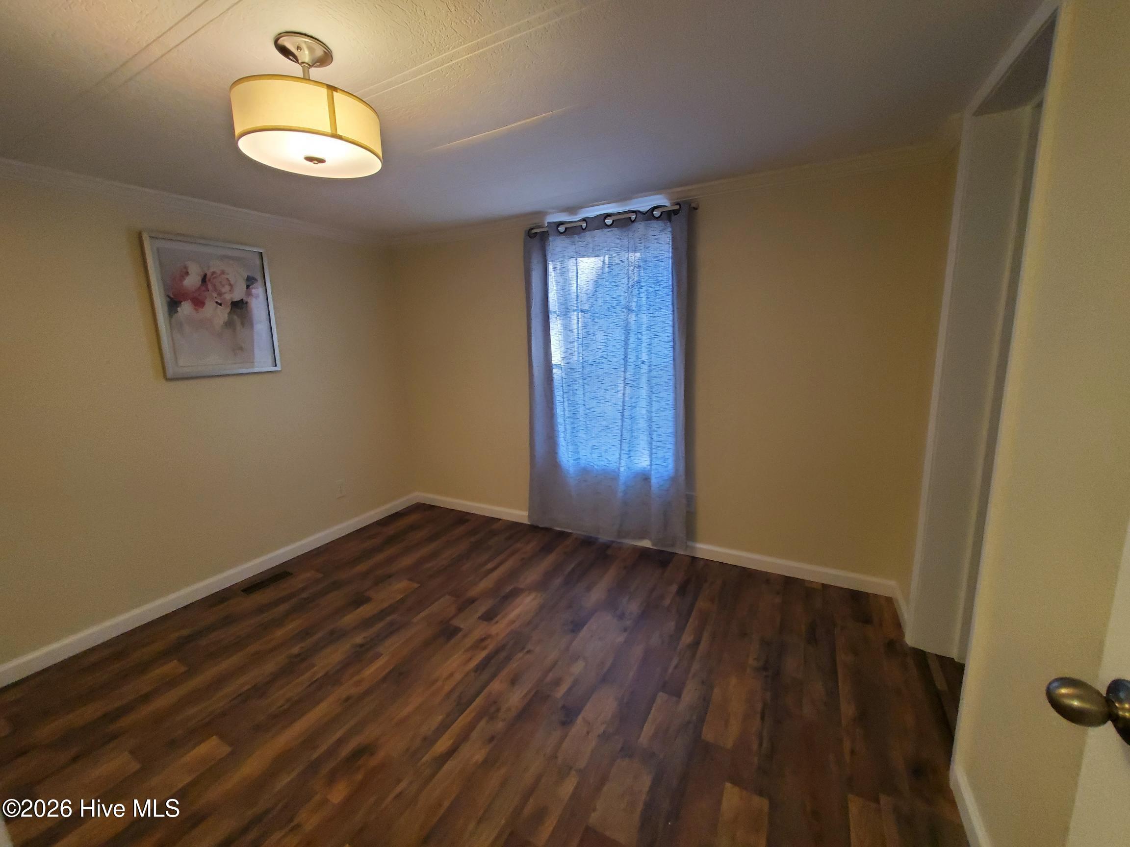 926 Railroad Street Property Photo 12