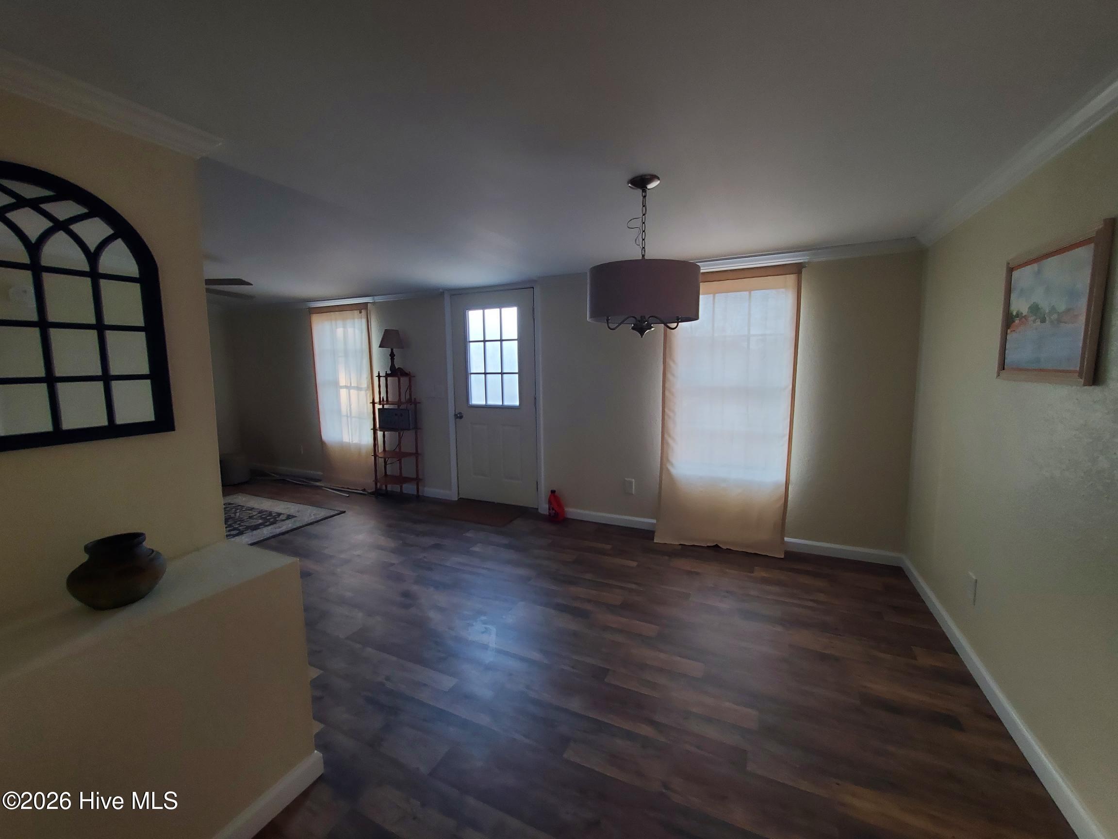 926 Railroad Street Property Photo 16