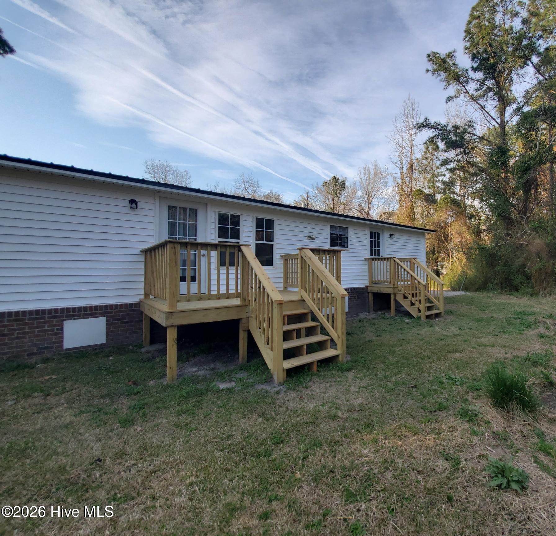 926 Railroad Street Property Photo 18