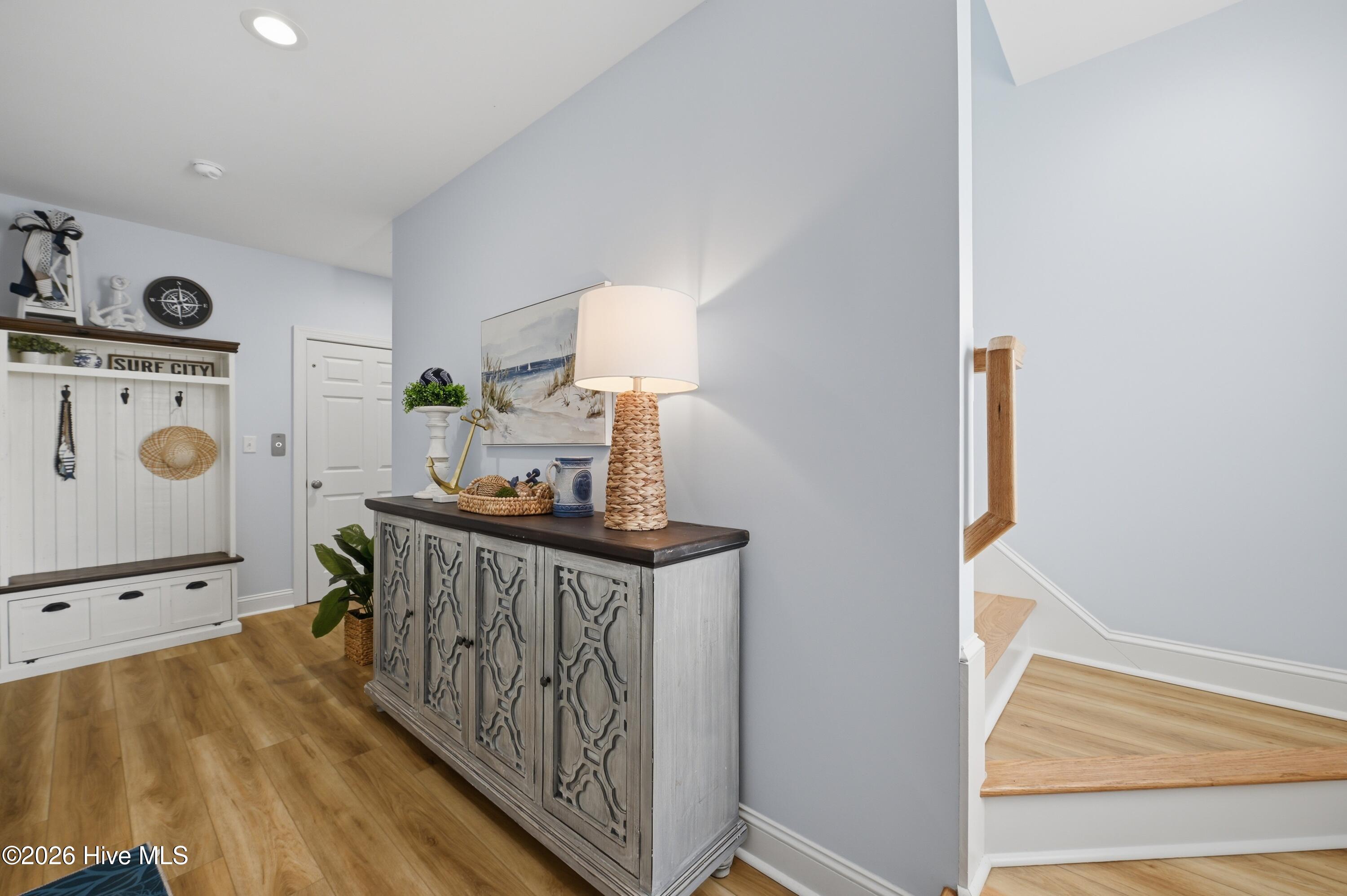 1617 S Shore Drive Property Photo 10