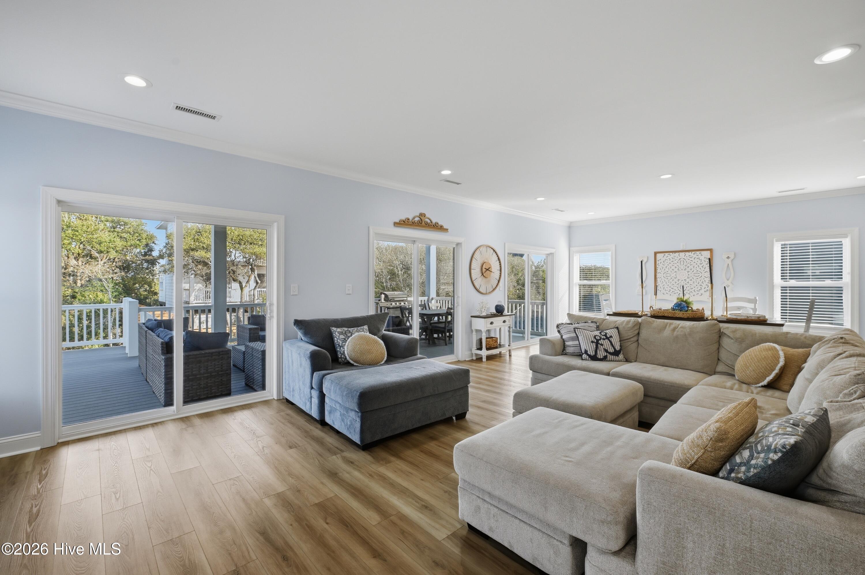 1617 S Shore Drive Property Photo 12