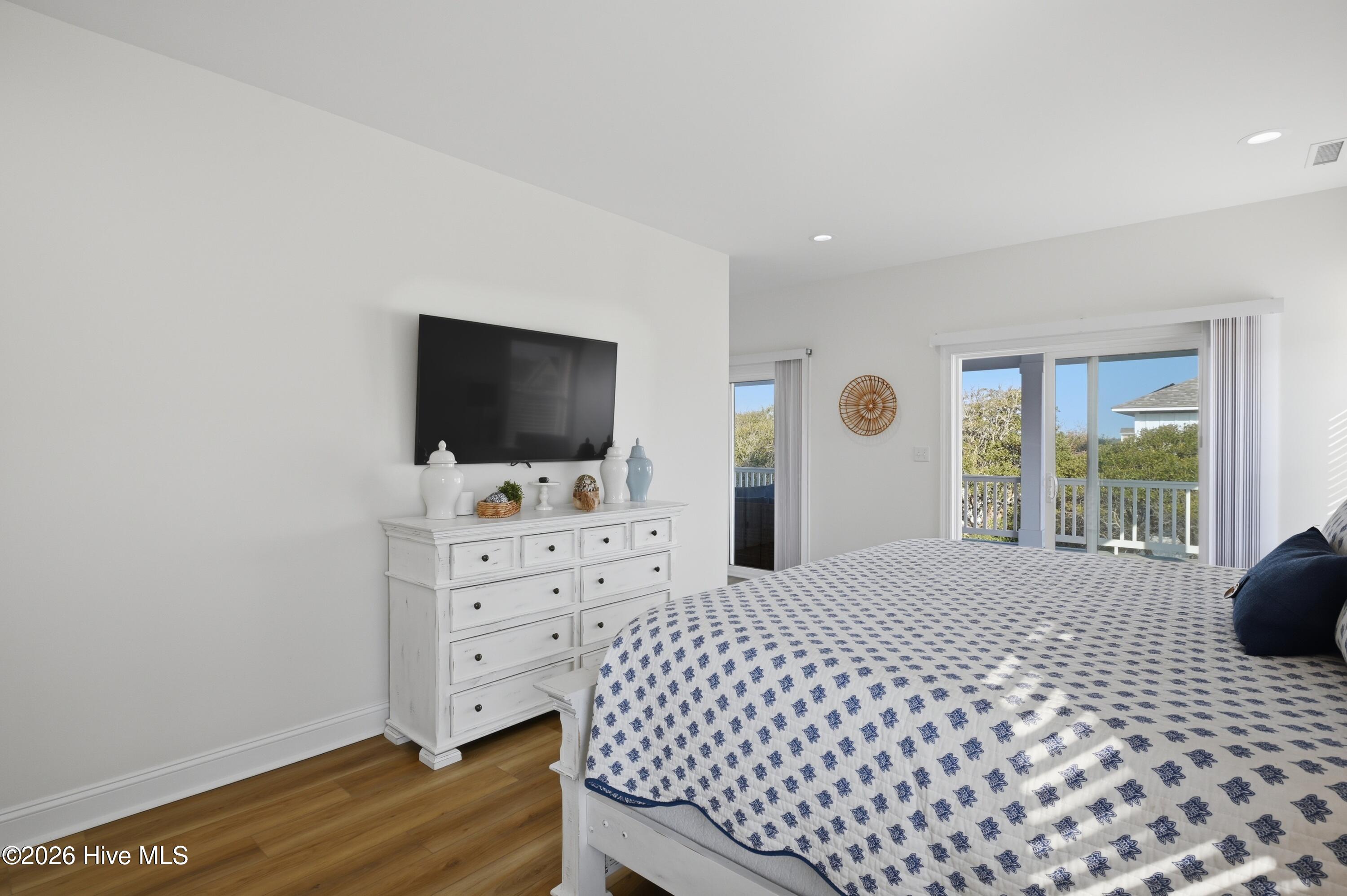 1617 S Shore Drive Property Photo 21