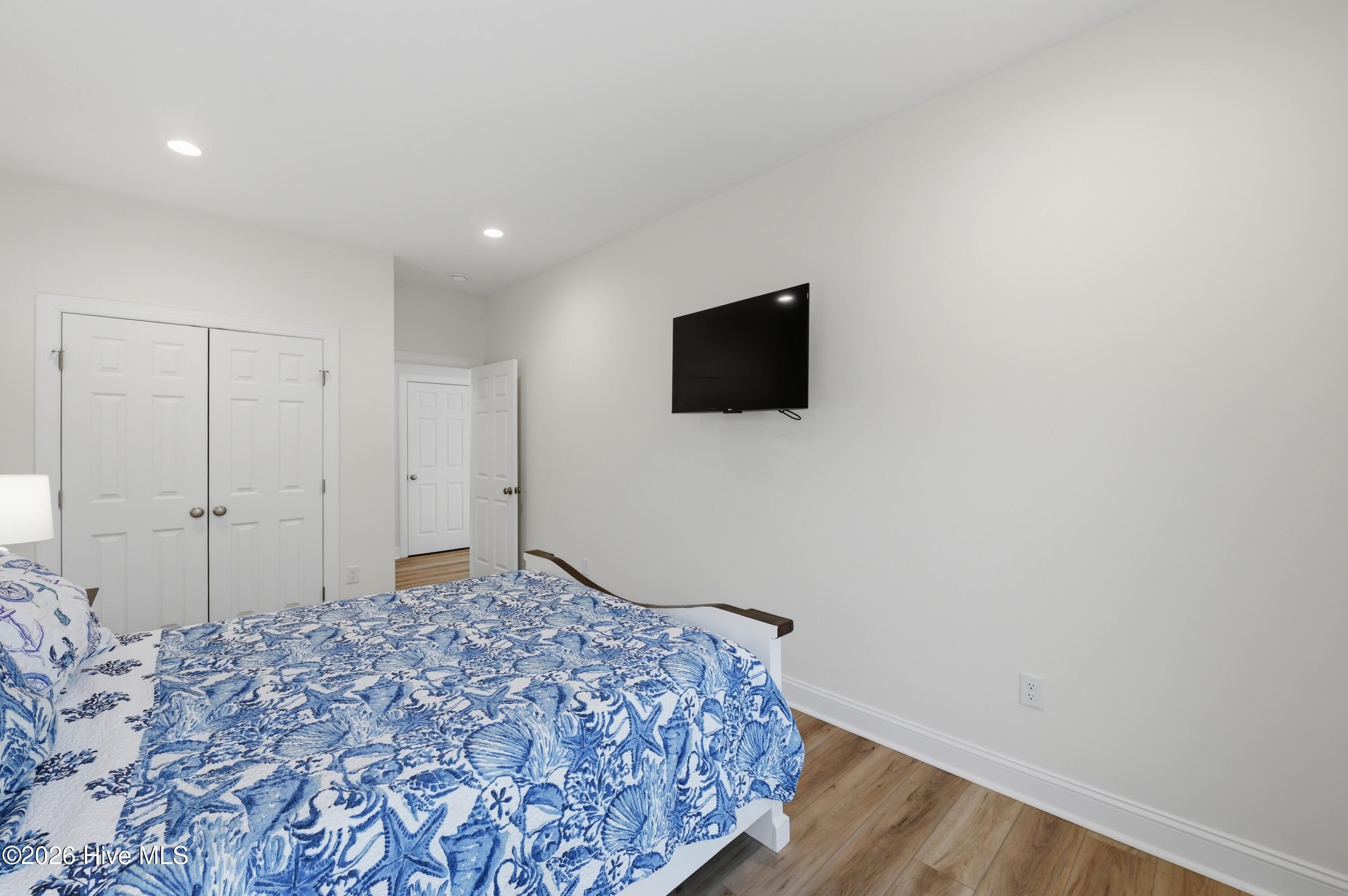 1617 S Shore Drive Property Photo 28
