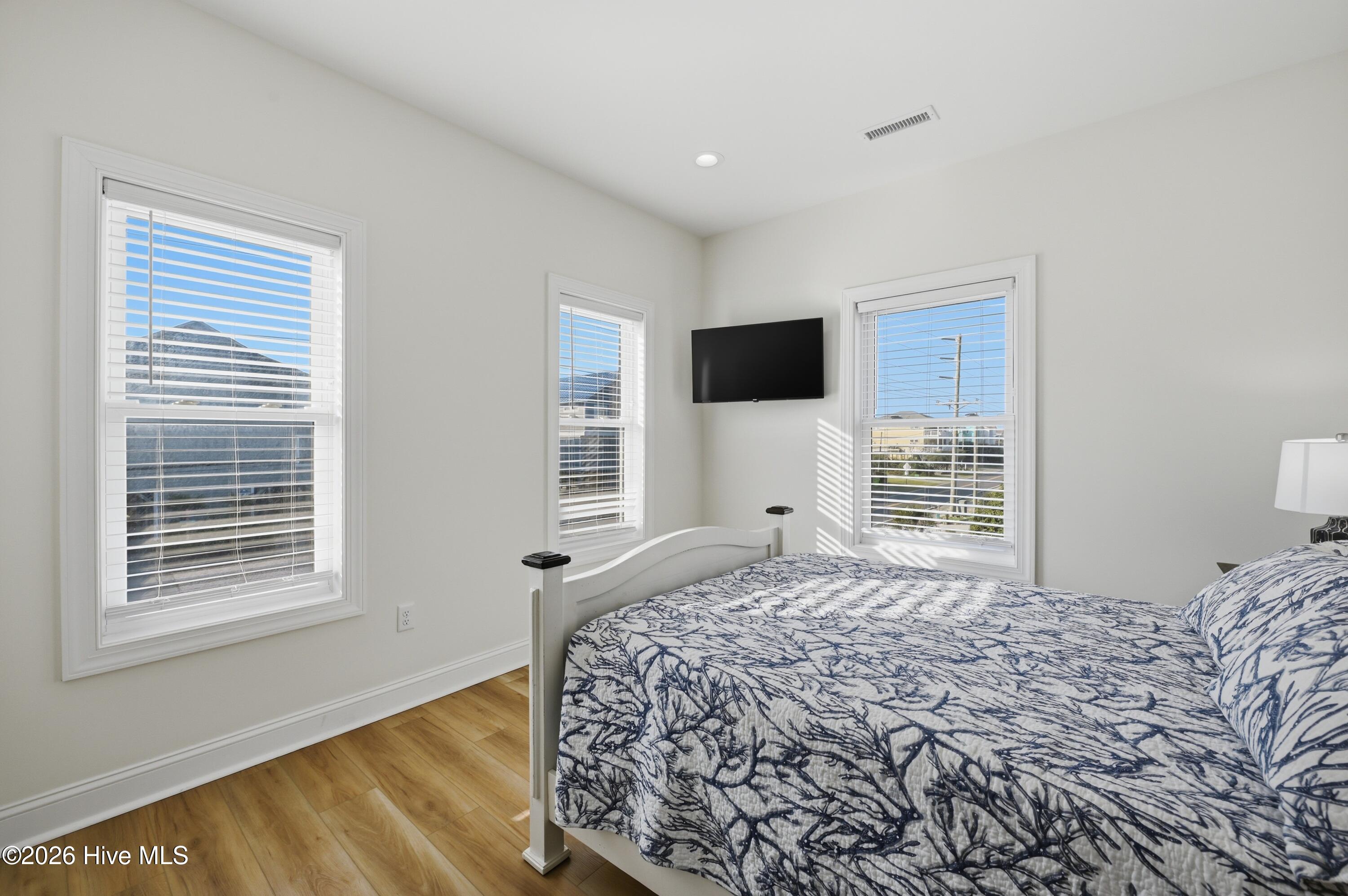 1617 S Shore Drive Property Photo 33