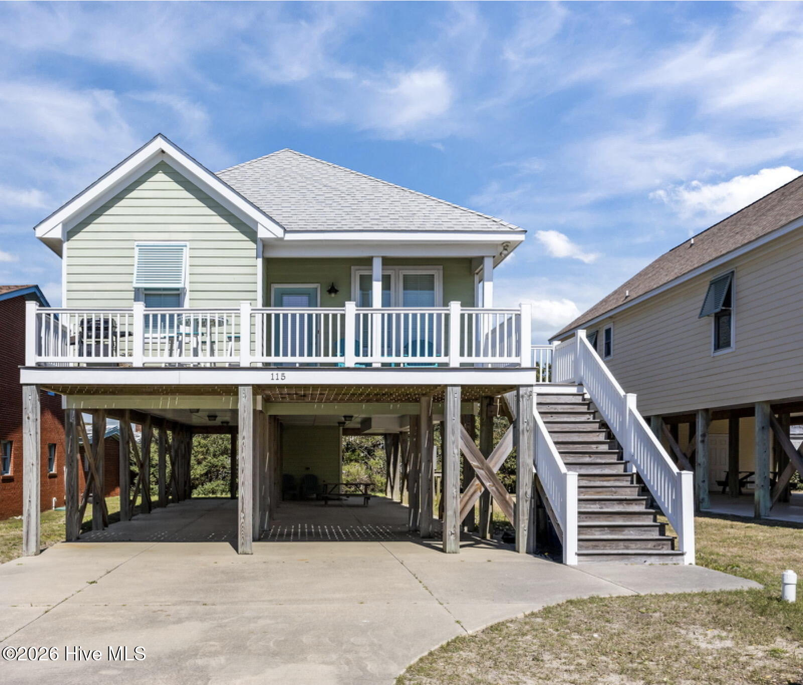 115 E Bogue Boulevard Property Photo 1