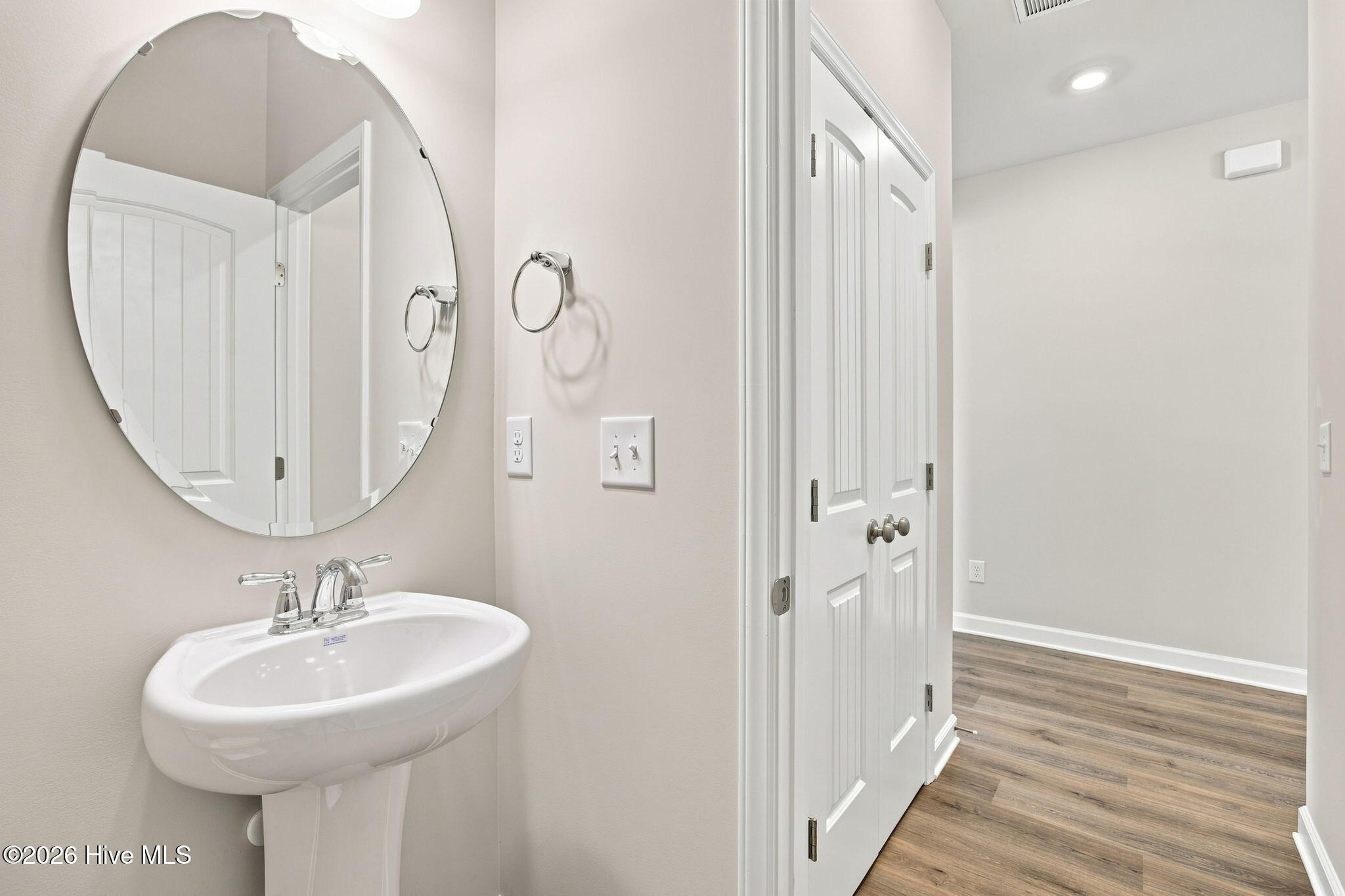 4214 Tinsley Court Property Photo 8