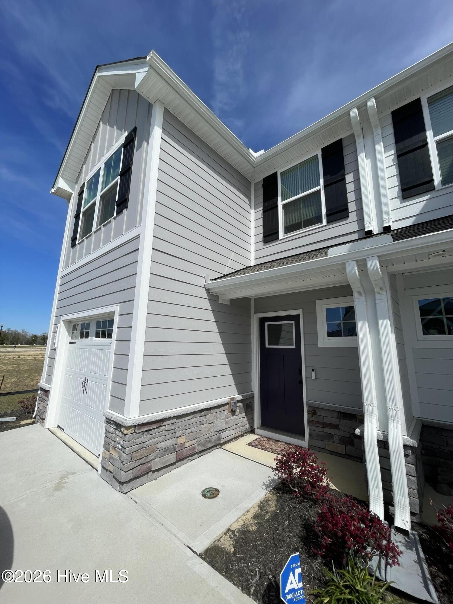3178 Edgehill Drive Property Photo 1