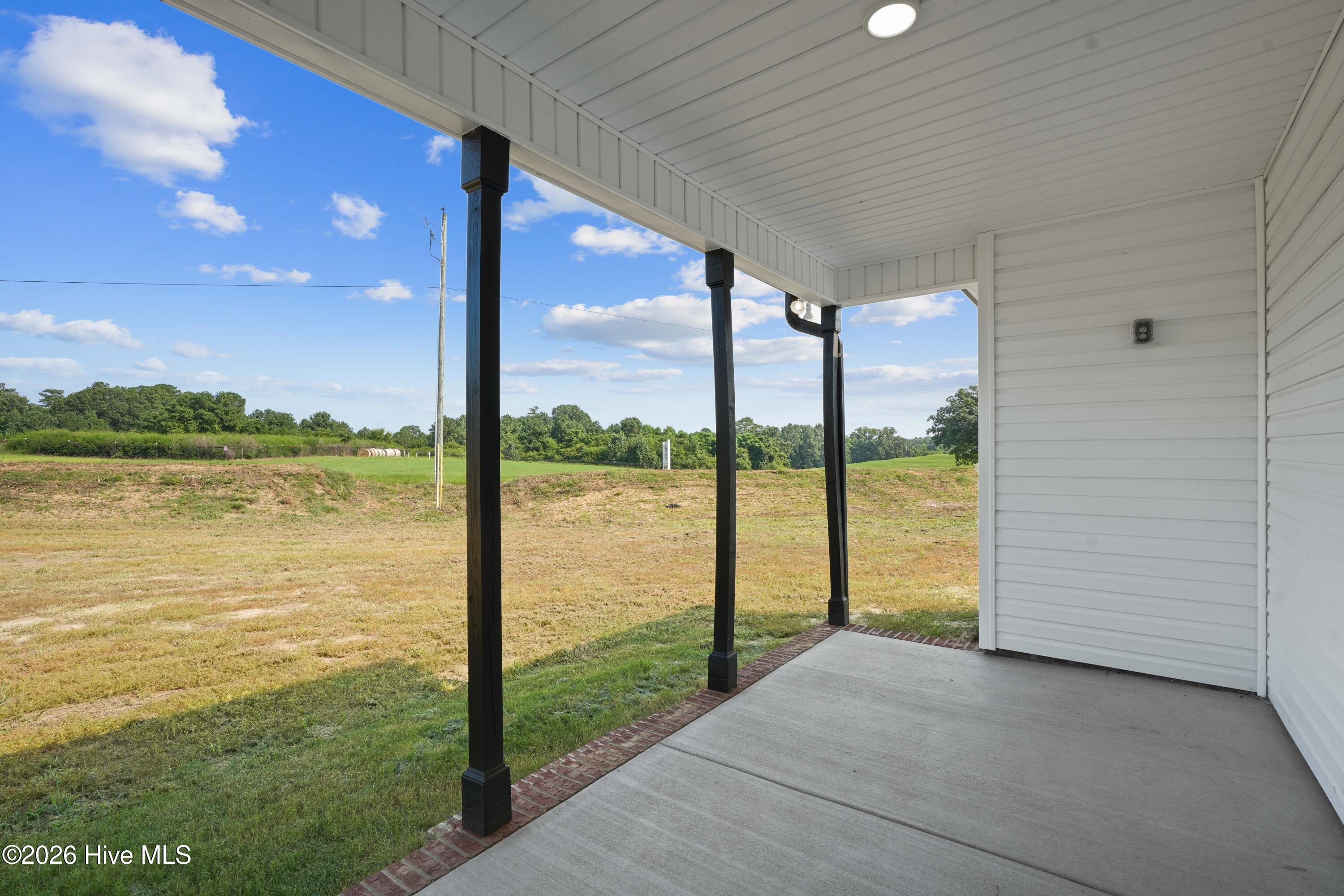 205 N Rabbit Run Drive Property Photo 8