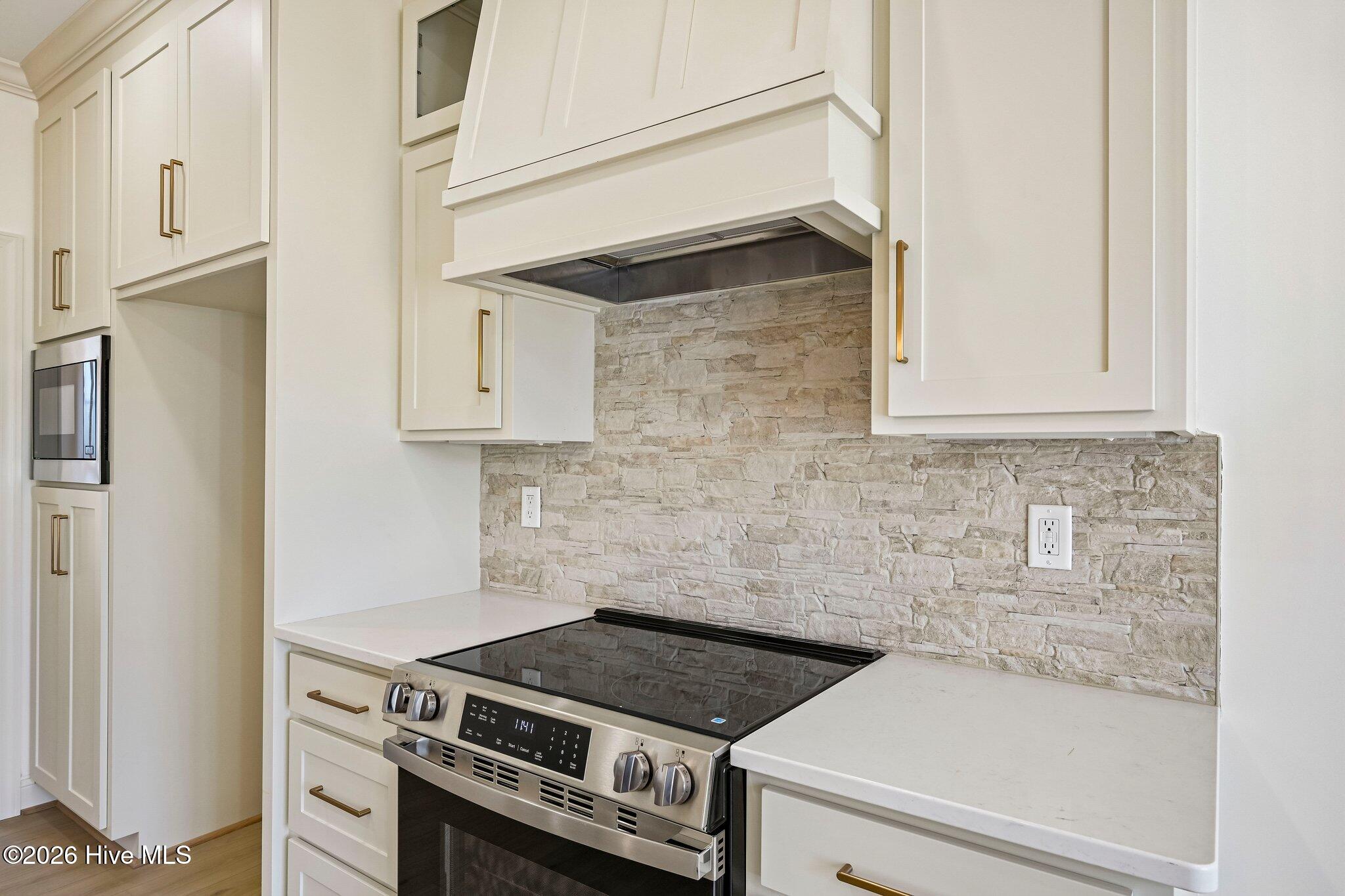 7347 Huckleberry Drive Property Photo 16