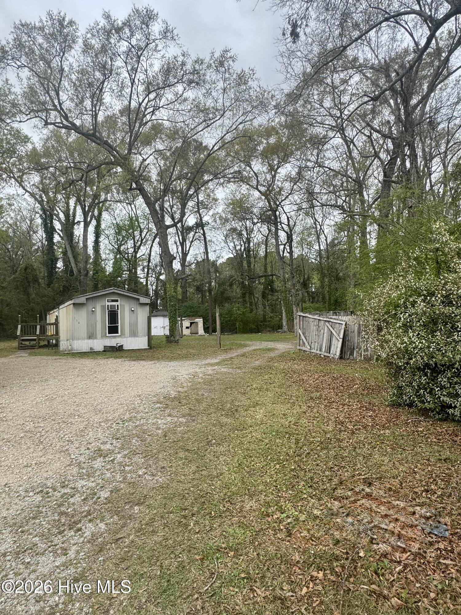 114 & 112 Denise Drive Property Photo 14