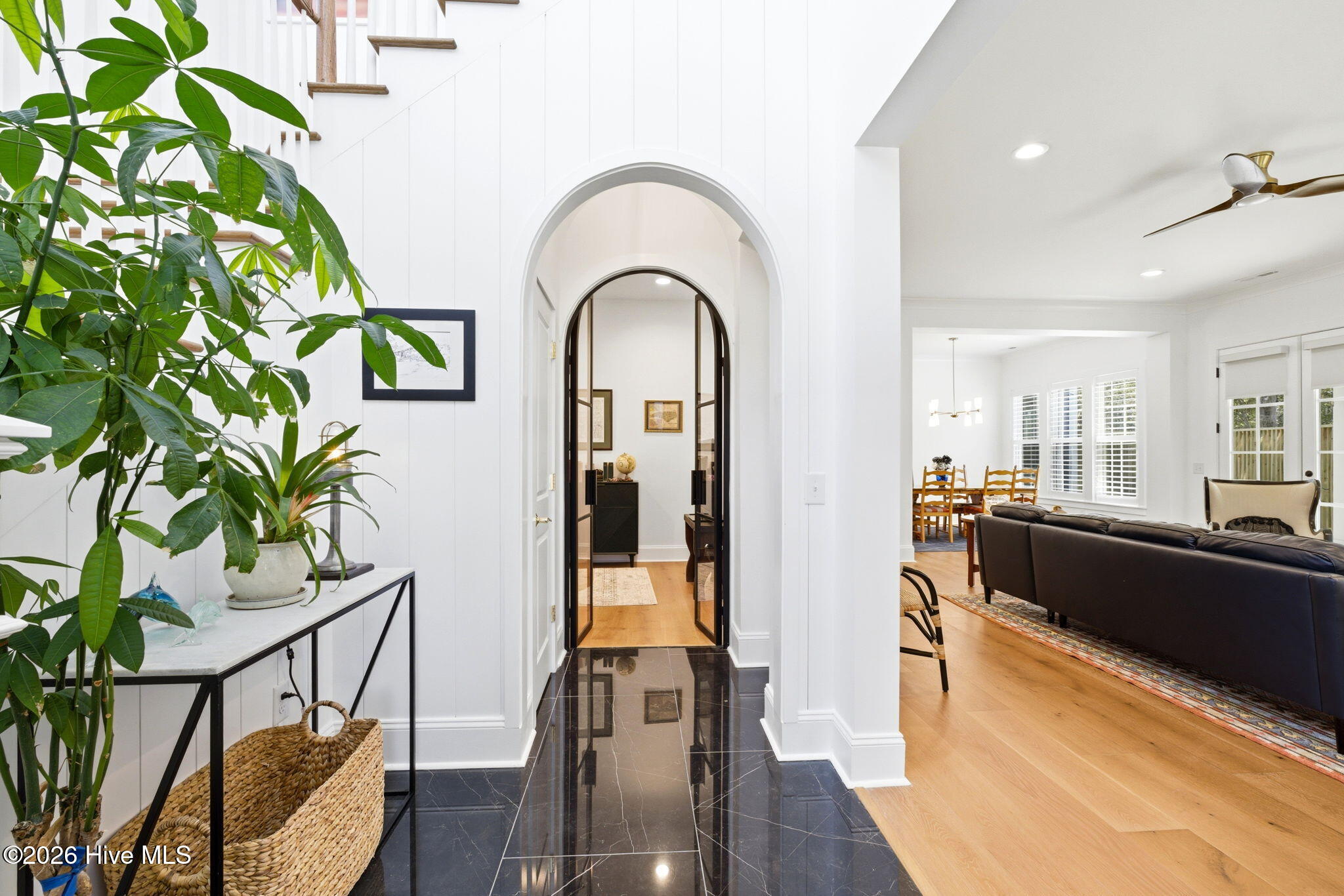 6108 Harbor Oaks Drive Property Photo 8