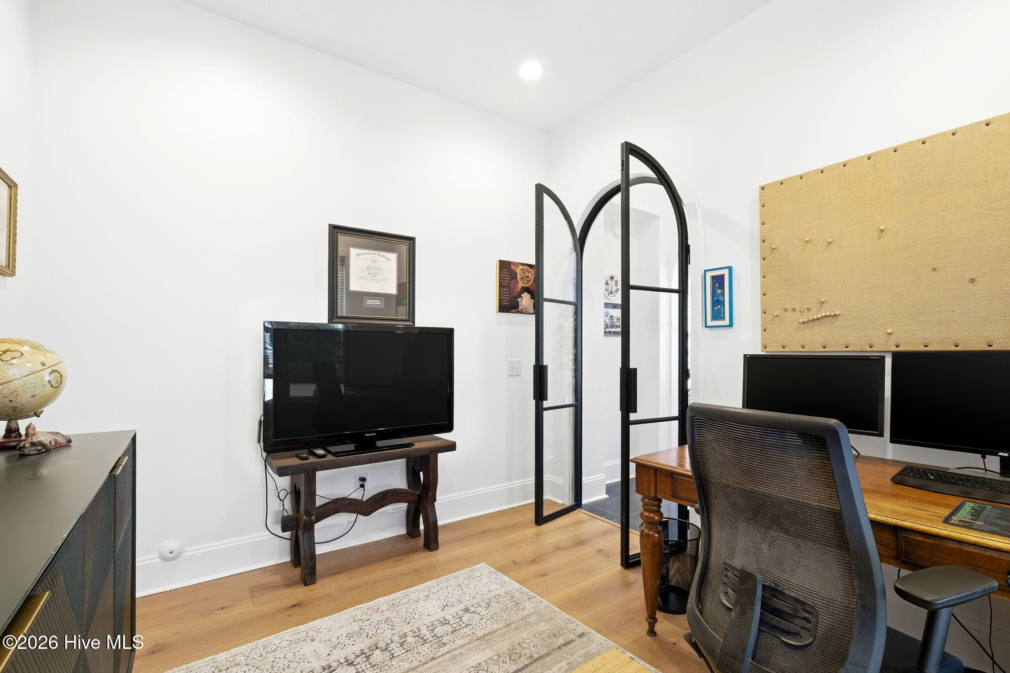 6108 Harbor Oaks Drive Property Photo 10