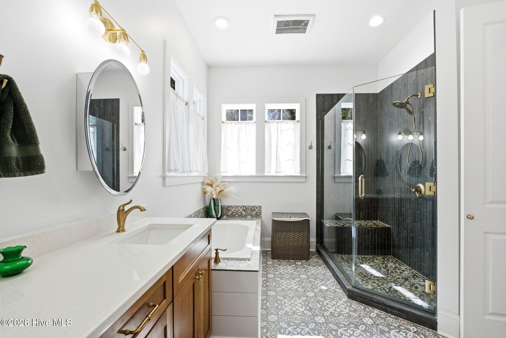 6108 Harbor Oaks Drive Property Photo 25