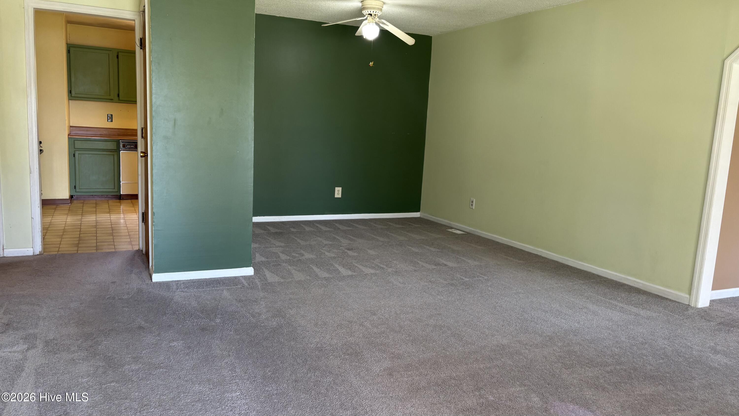 32 Arrowhead Drive Property Photo 6