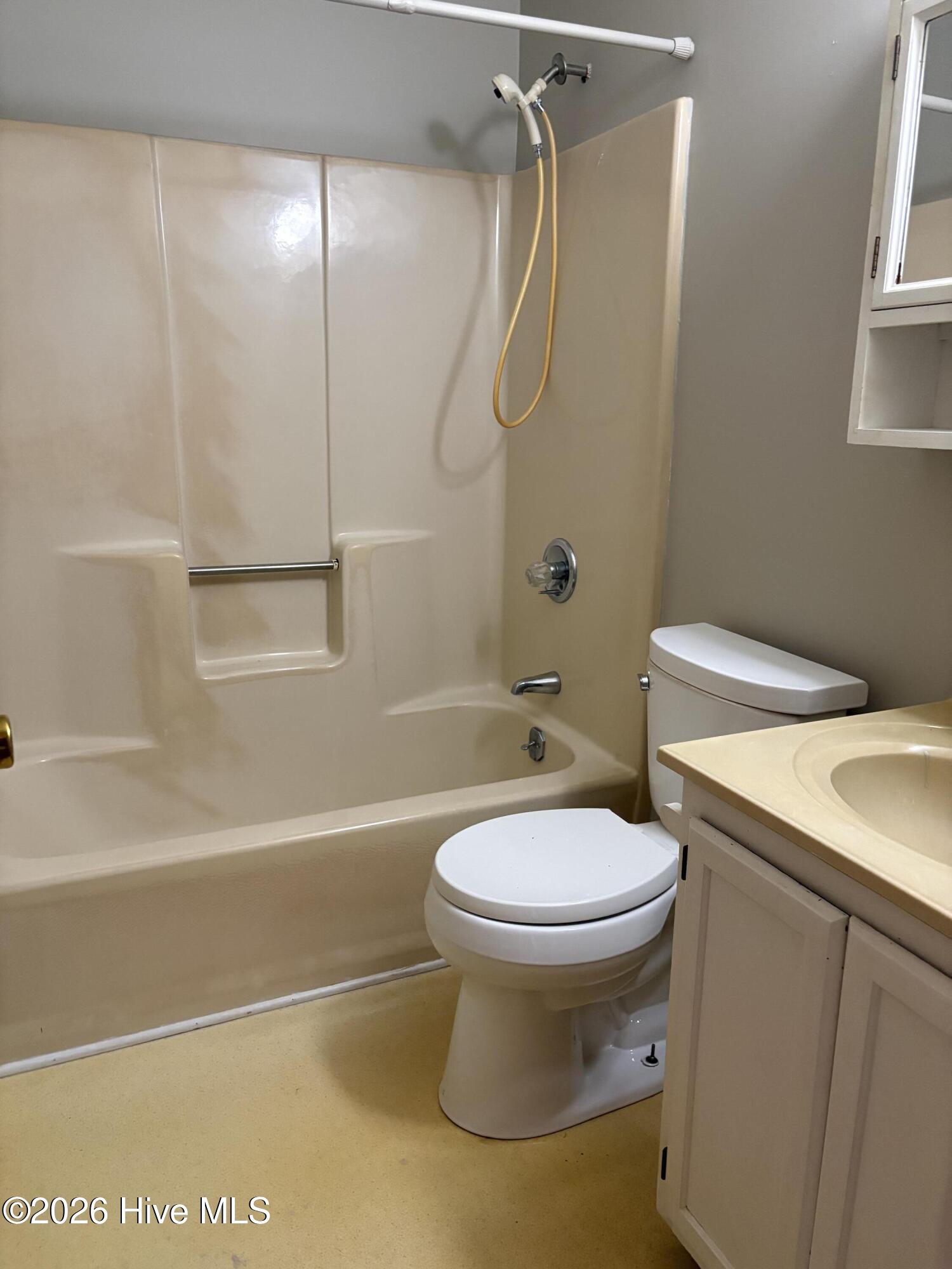 32 Arrowhead Drive Property Photo 12