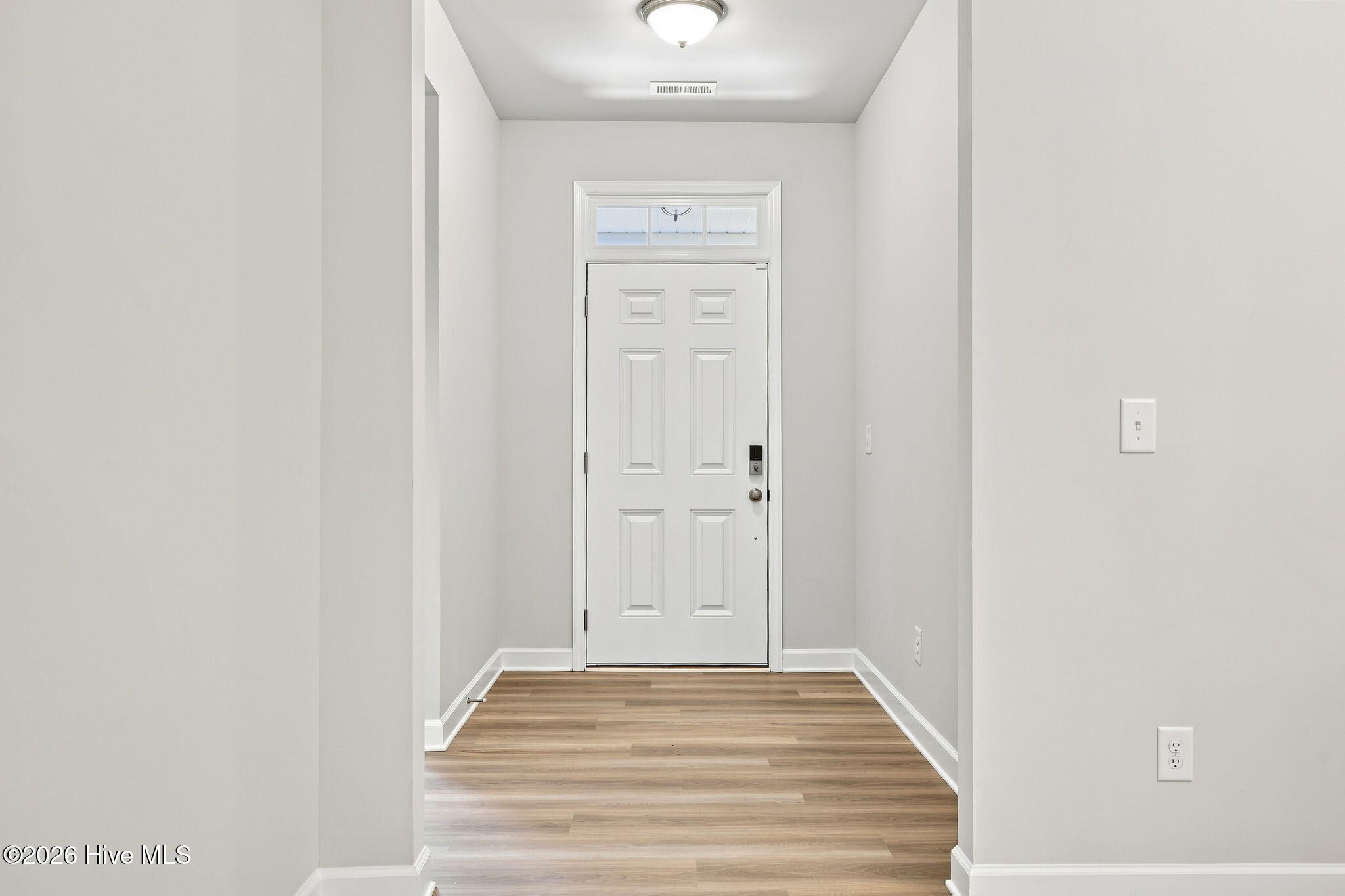 2986 Tucker Hill Drive Property Photo 6