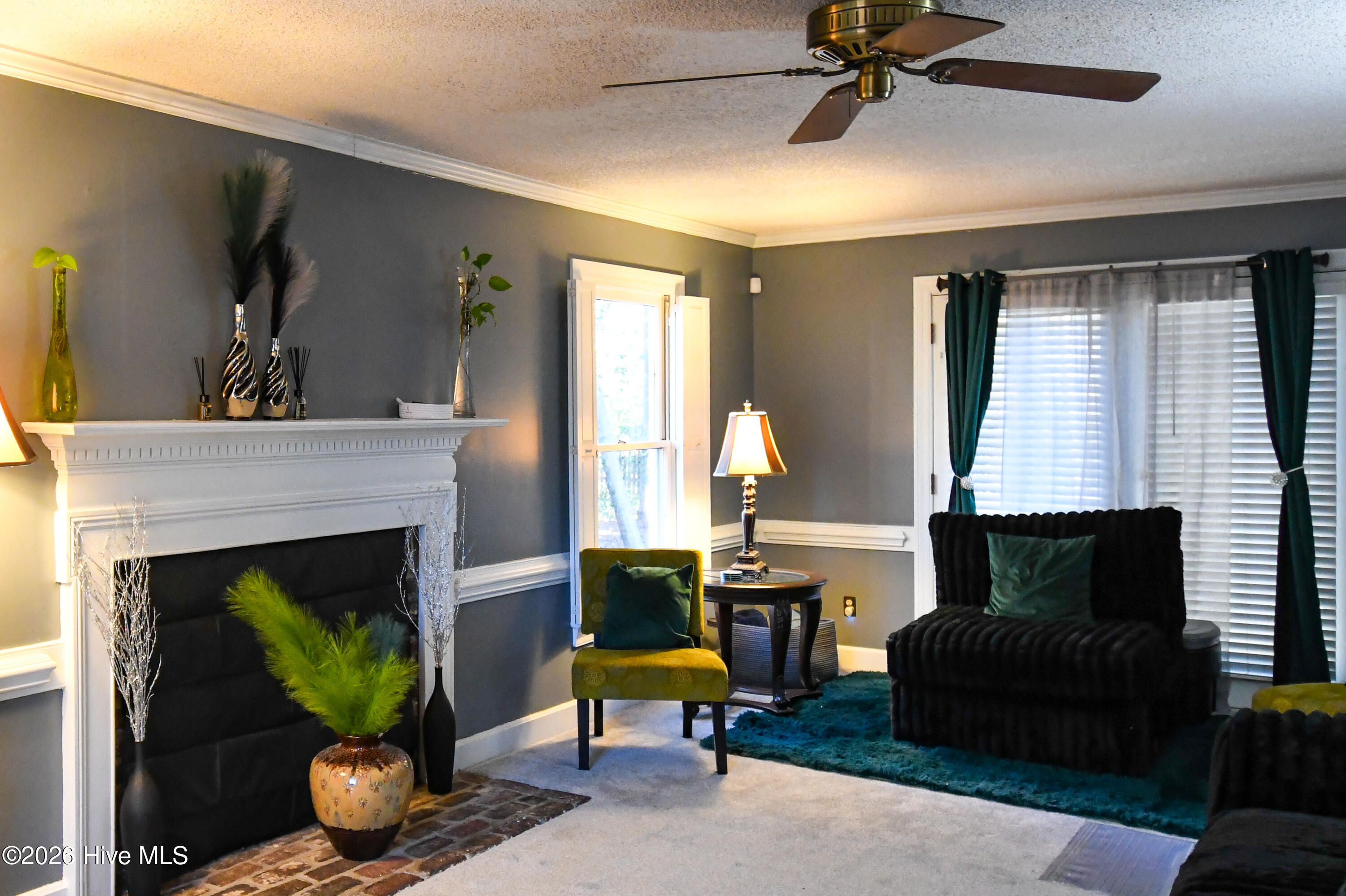 1705 Parkway Street W Property Photo 2