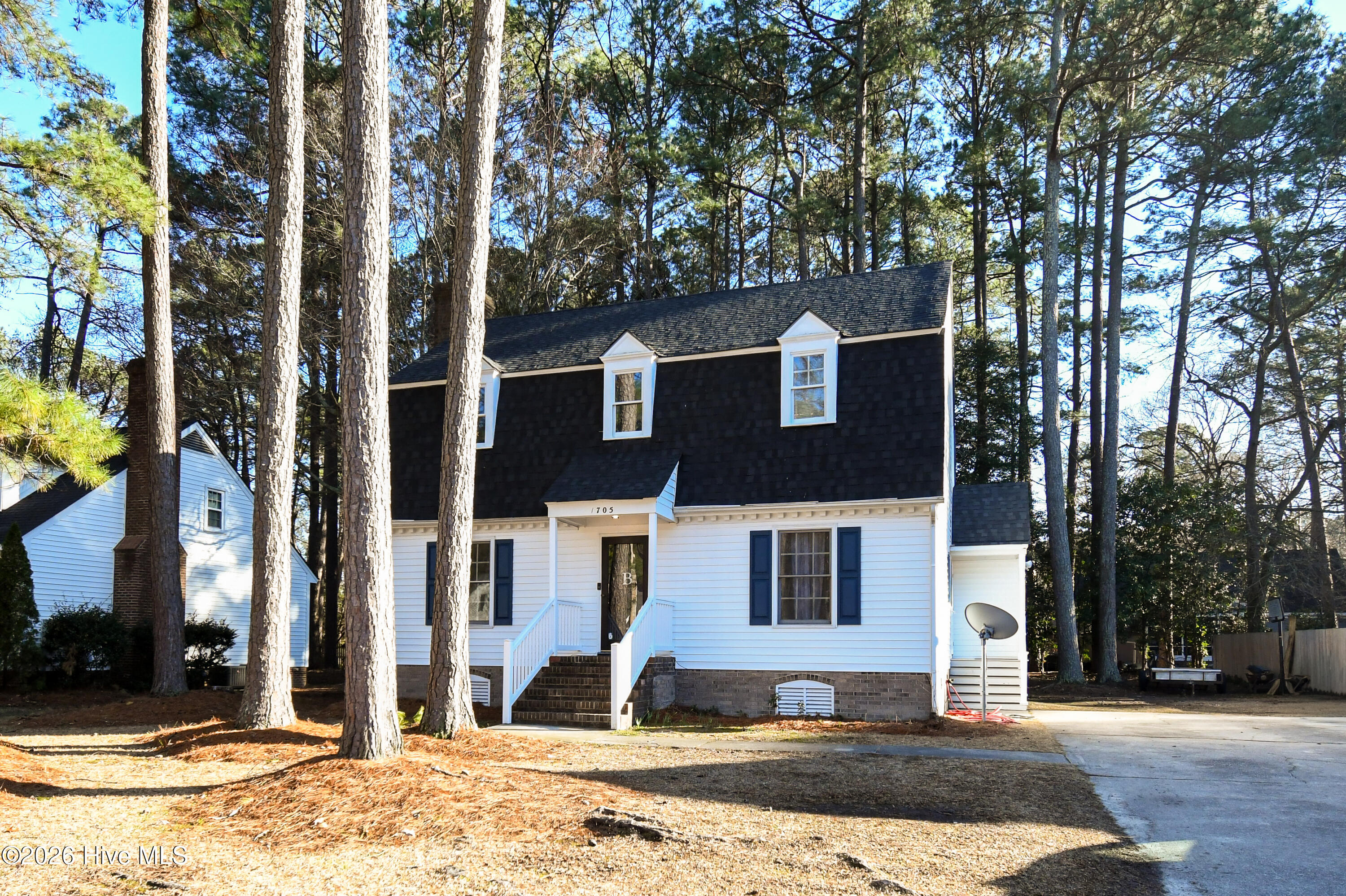 1705 Parkway Street W Property Photo 18