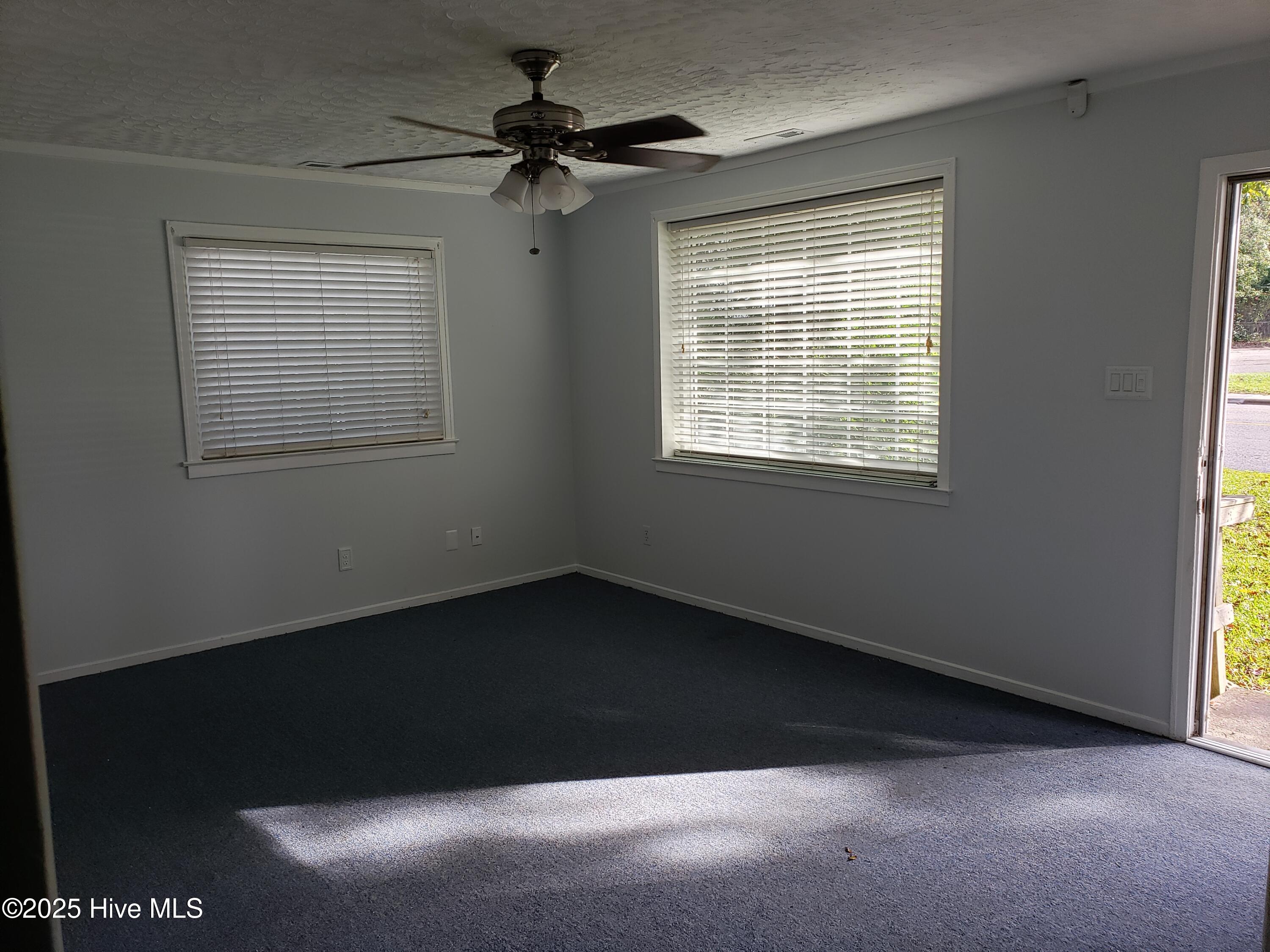 108 S Lee Street Property Photo 6