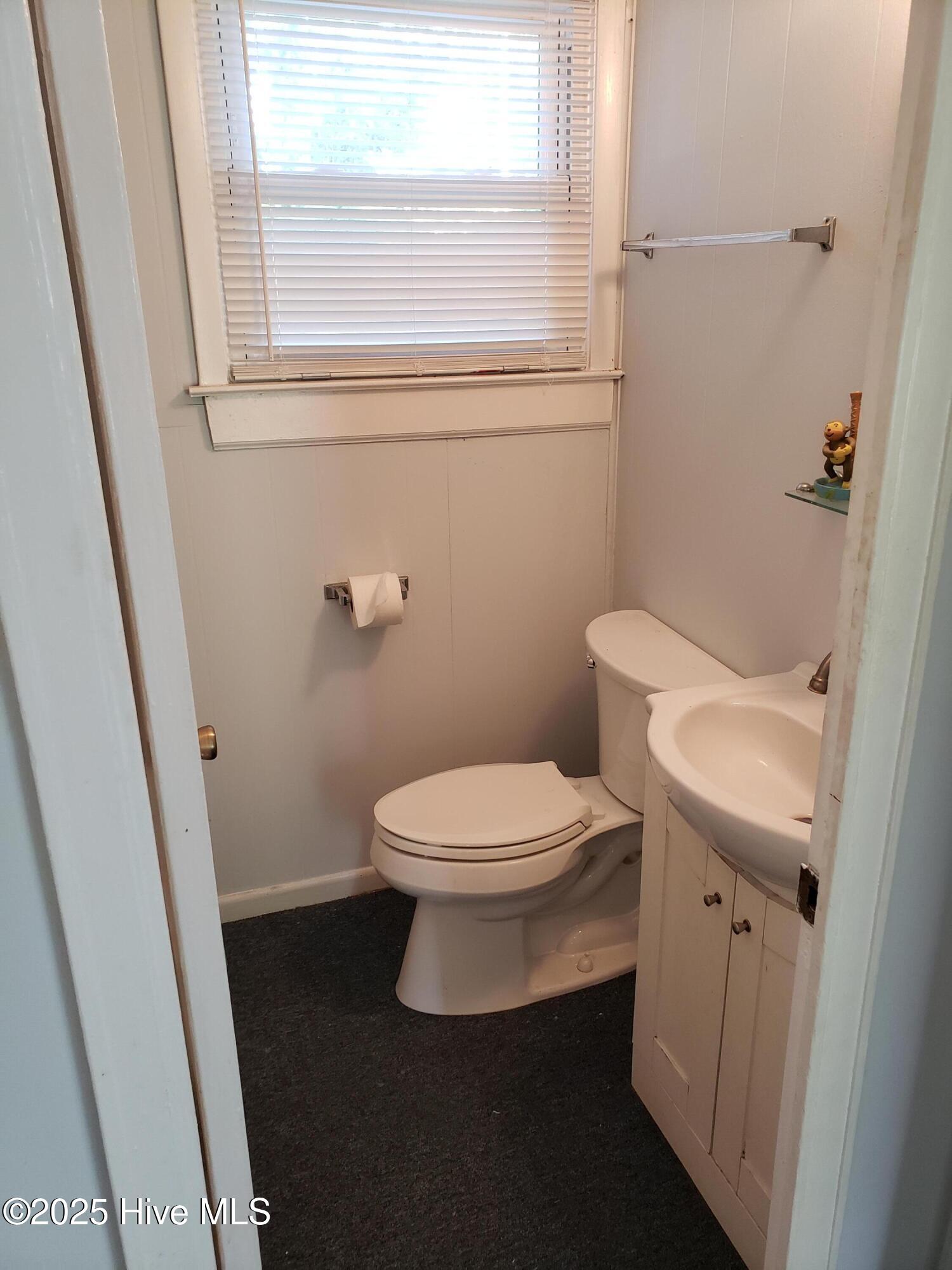 108 S Lee Street Property Photo 7