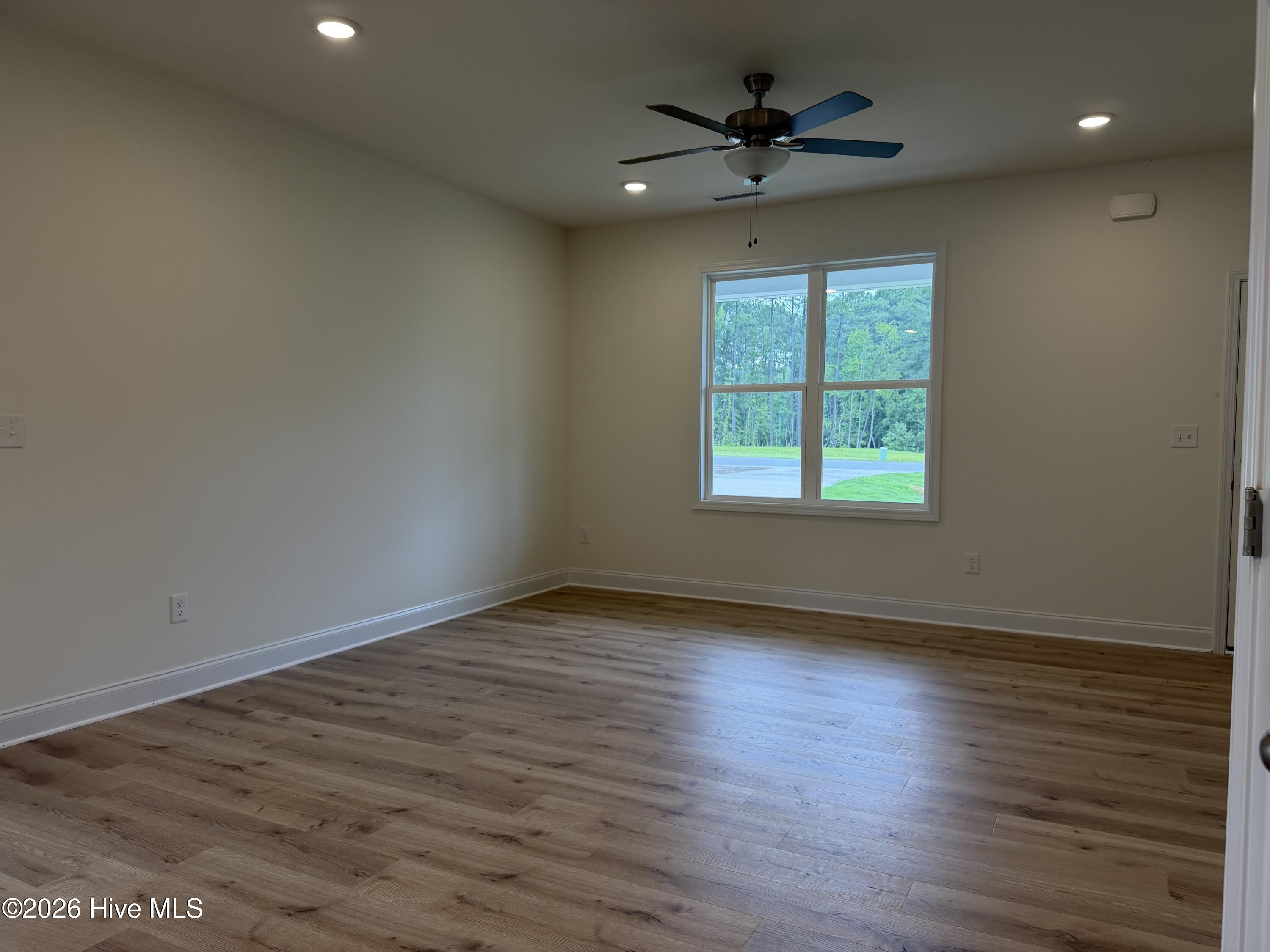 570 Springtooth Drive Property Photo 4