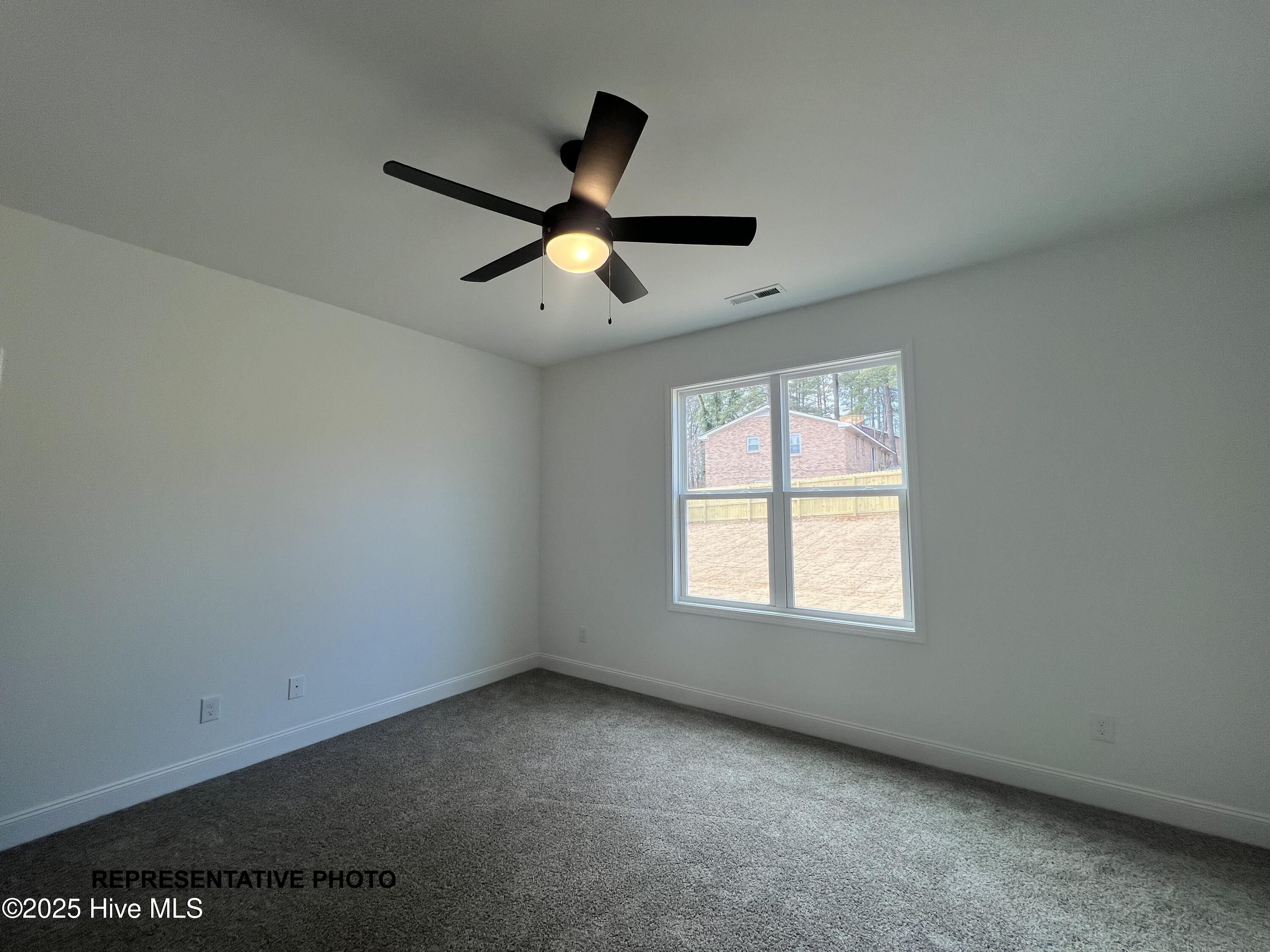 686 Springtooth Drive Property Photo 4