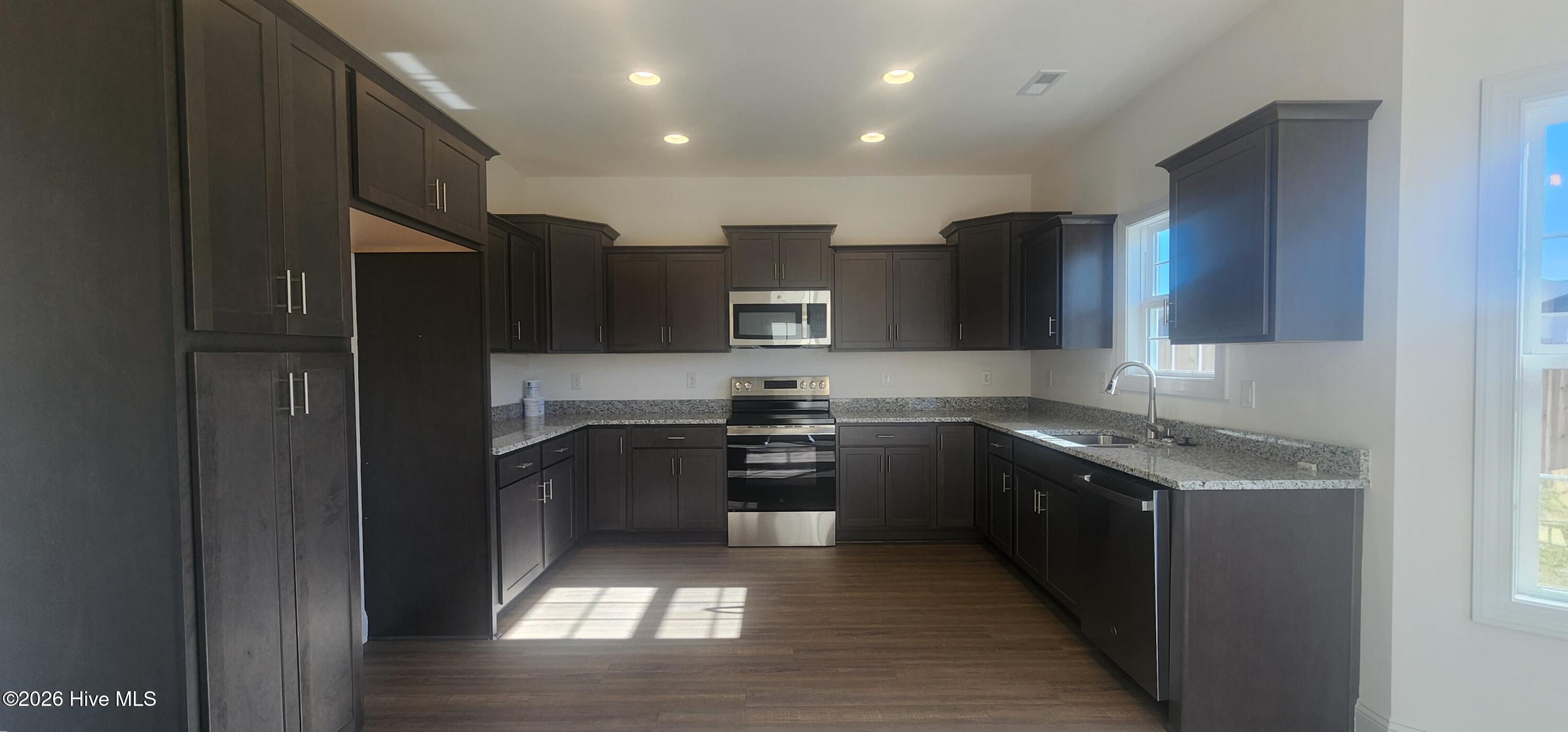 4013 Bluewater Boulevard Property Photo 10