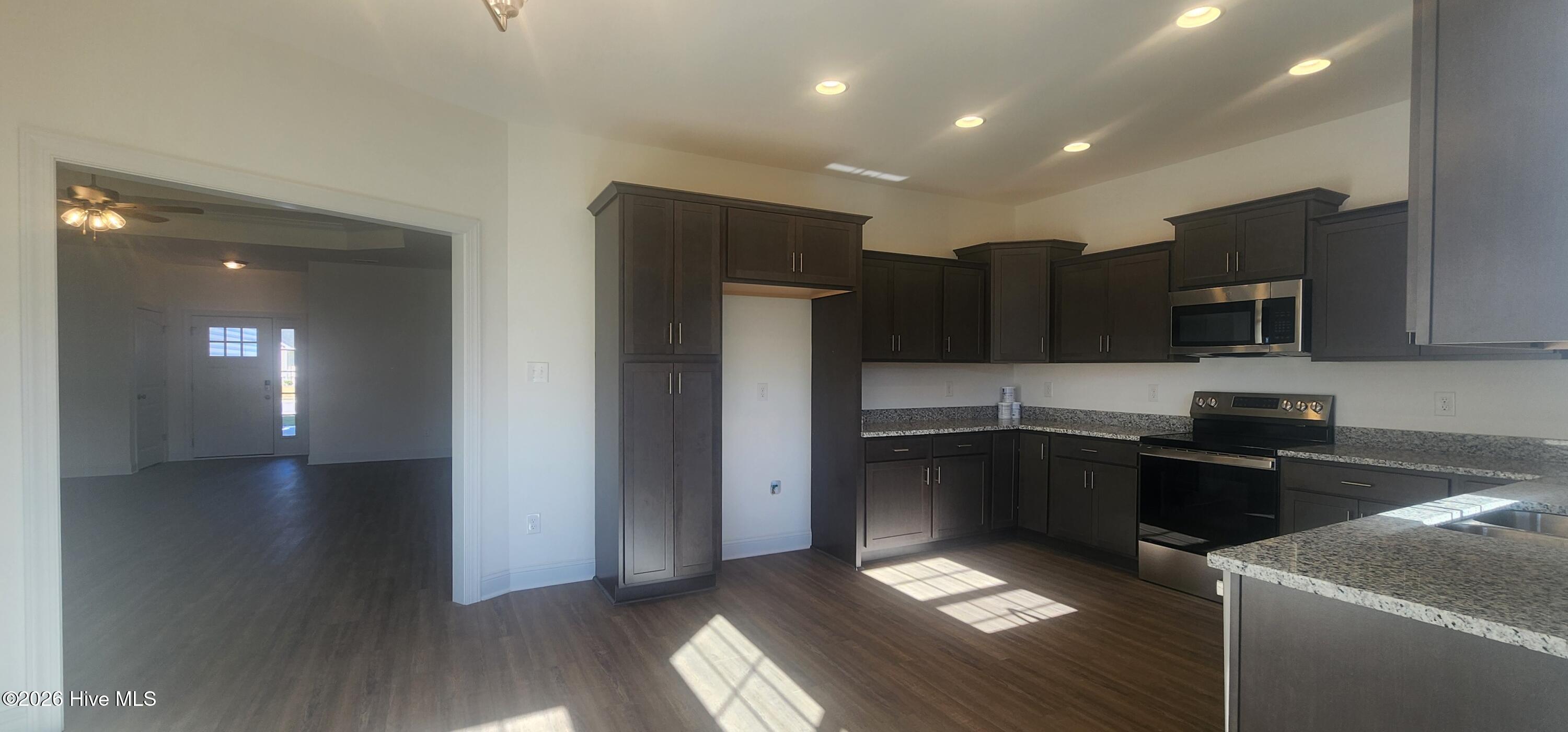 4013 Bluewater Boulevard Property Photo 11