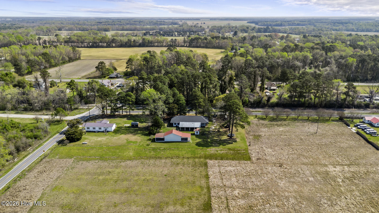 325 Bartlett Road Property Photo 4