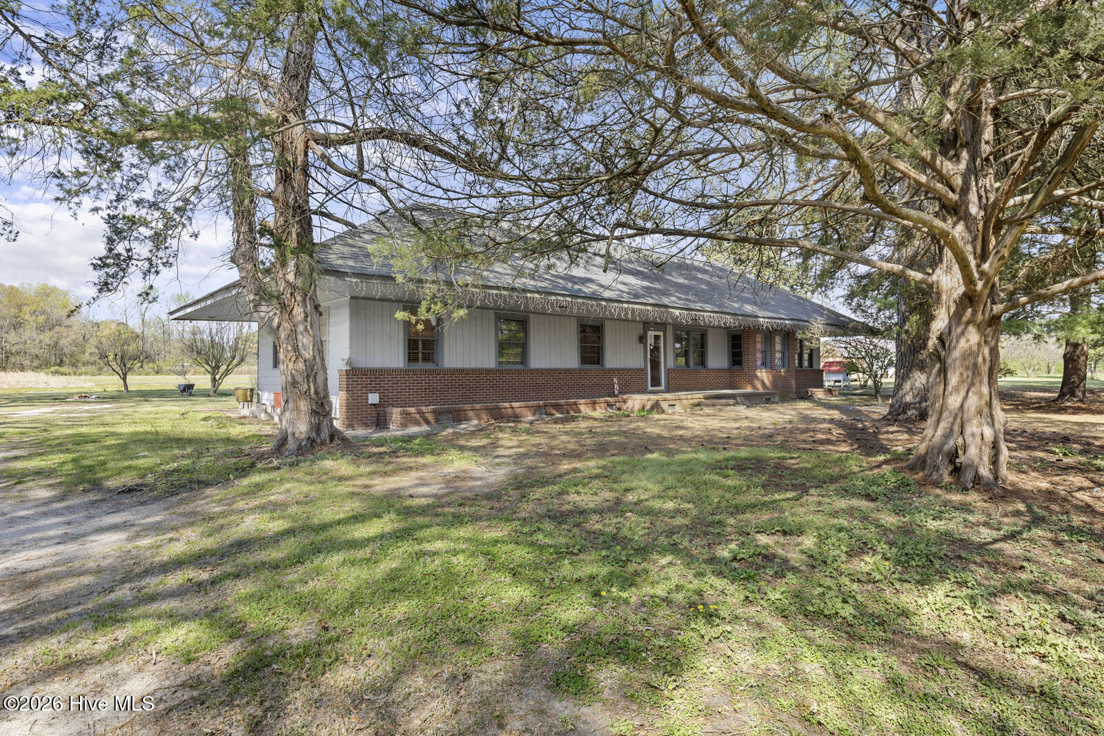 325 Bartlett Road Property Photo 5