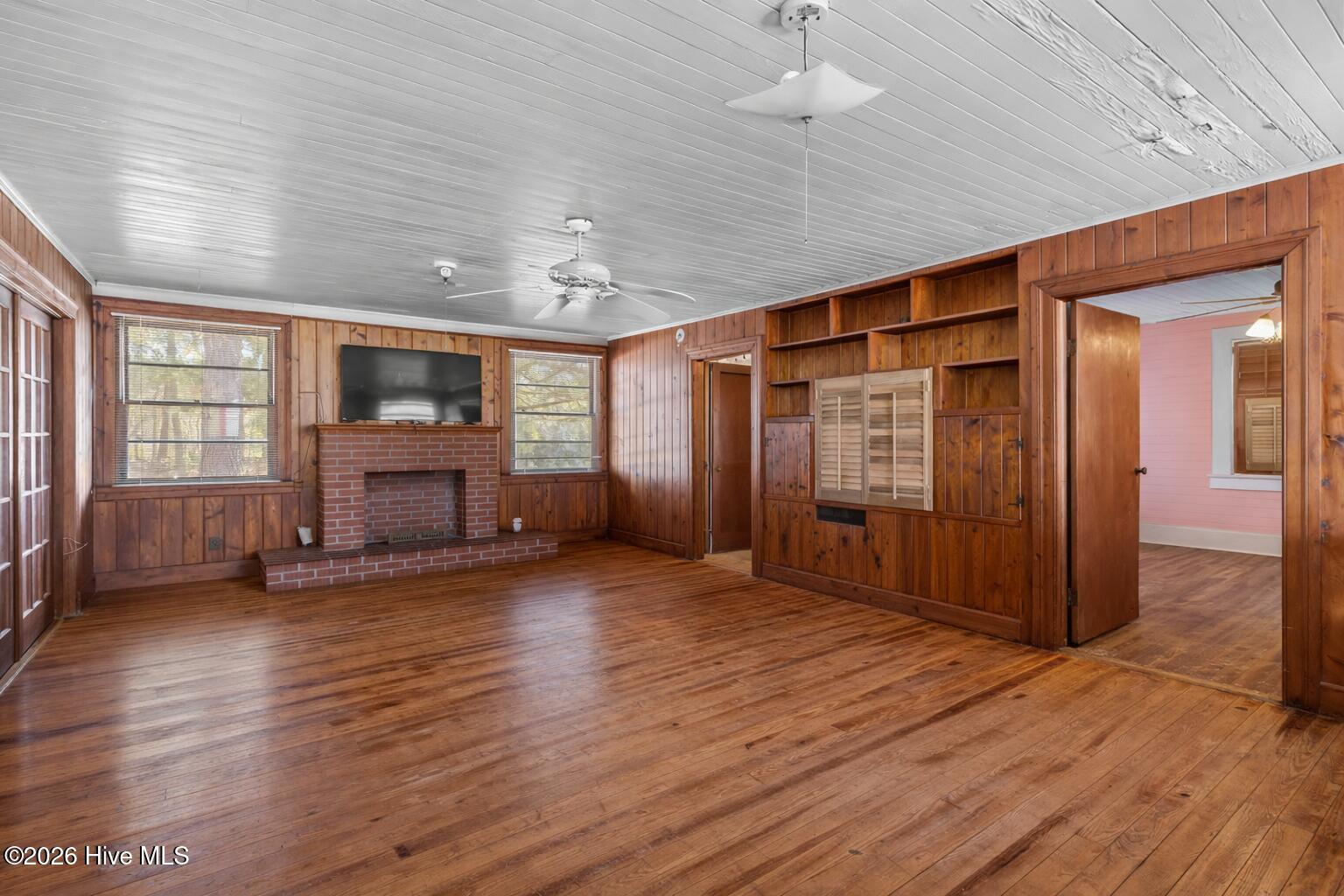 325 Bartlett Road Property Photo 9