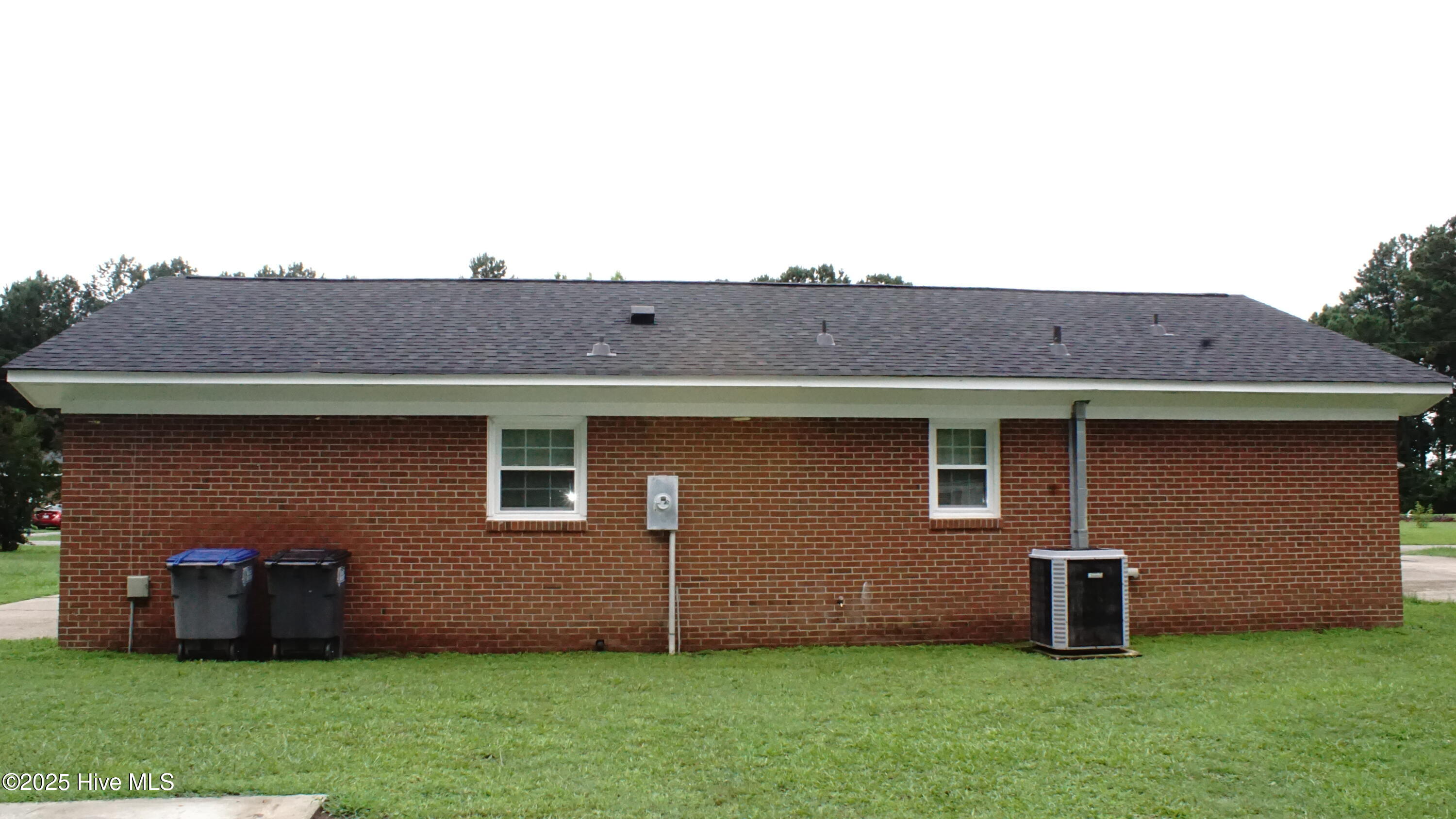 121 Walter Drive Property Photo 4