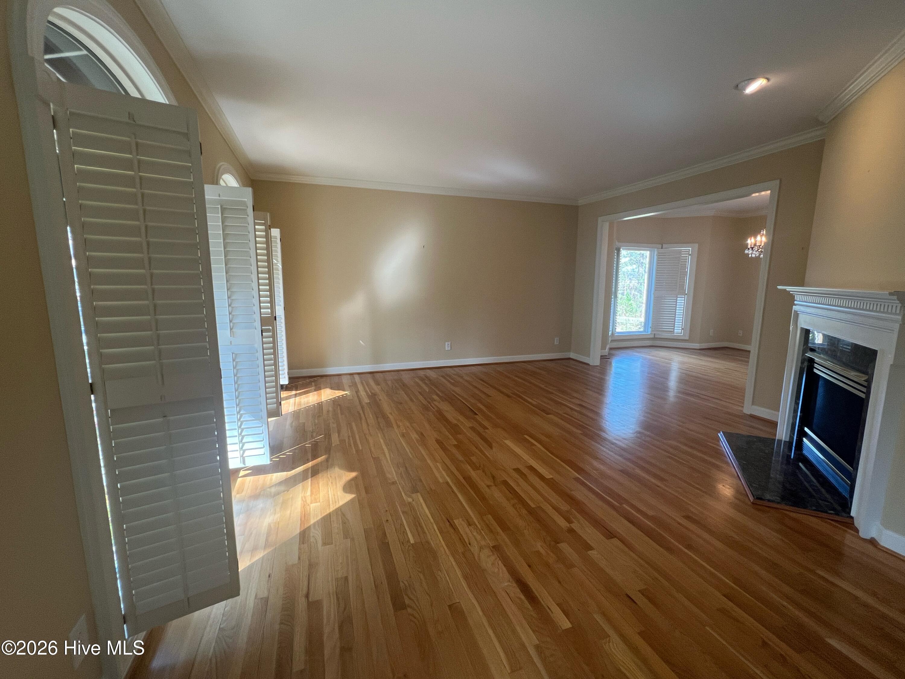 609 Cottonwood Court Property Photo 2