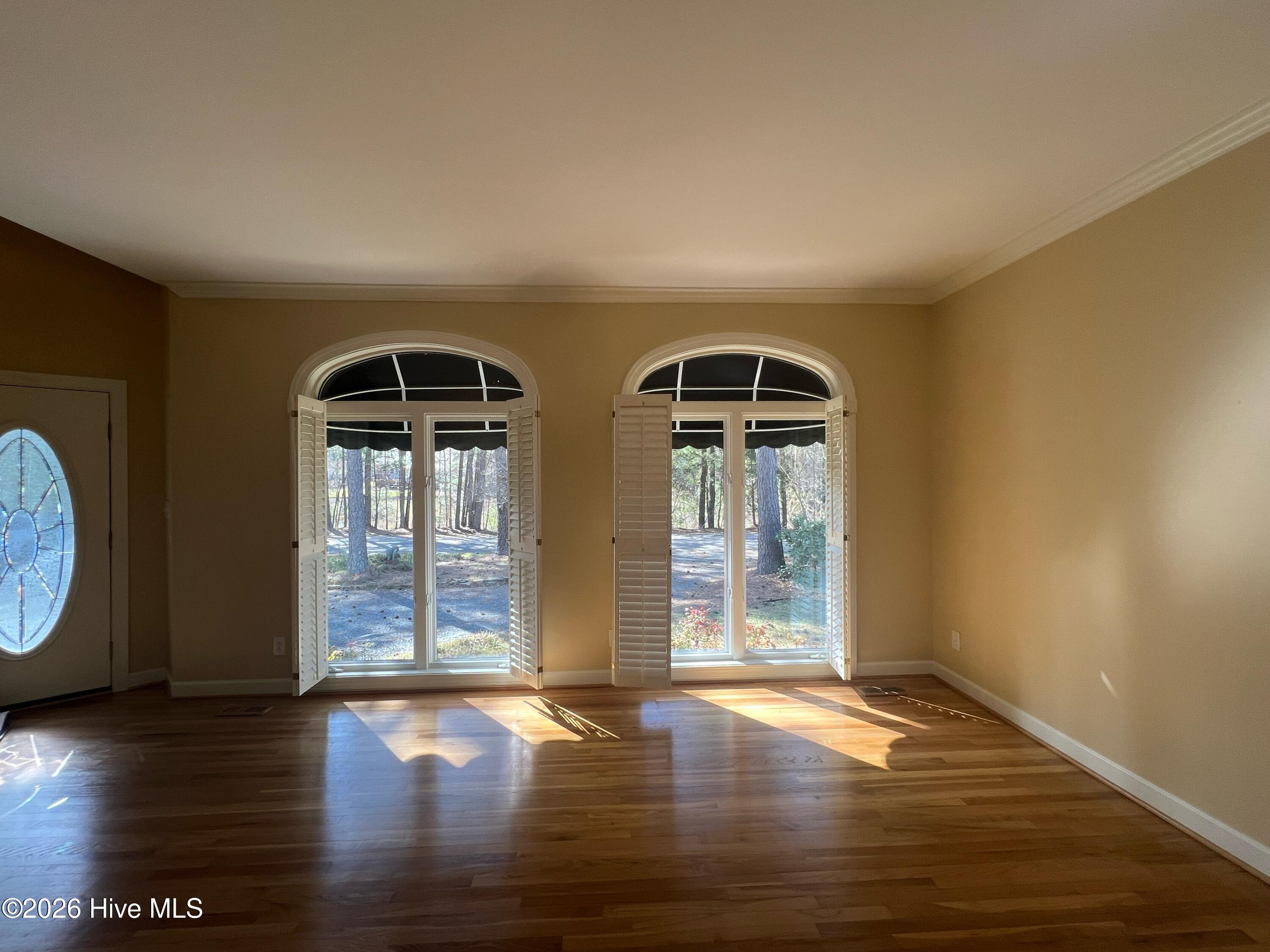 609 Cottonwood Court Property Photo 5