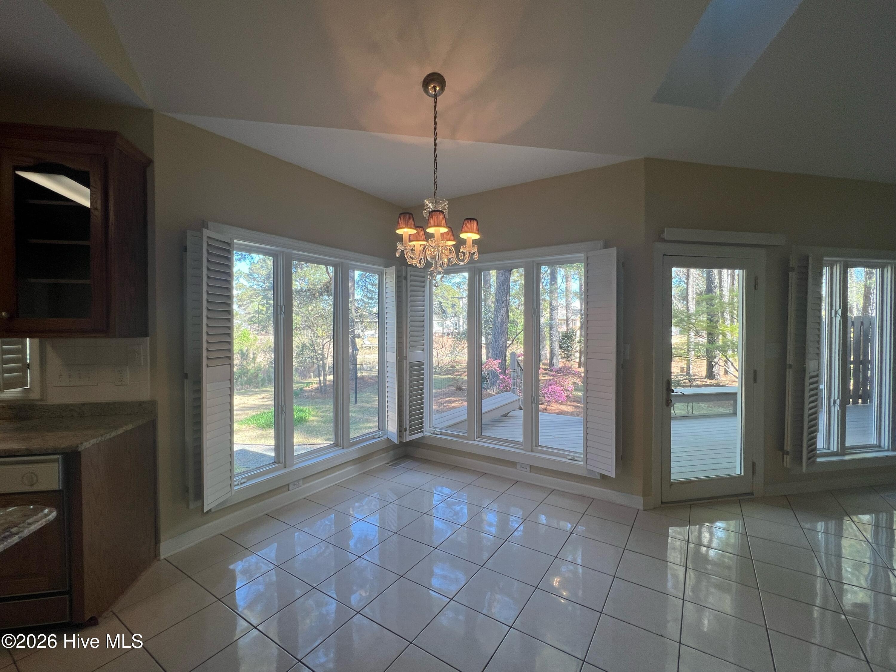 609 Cottonwood Court Property Photo 12