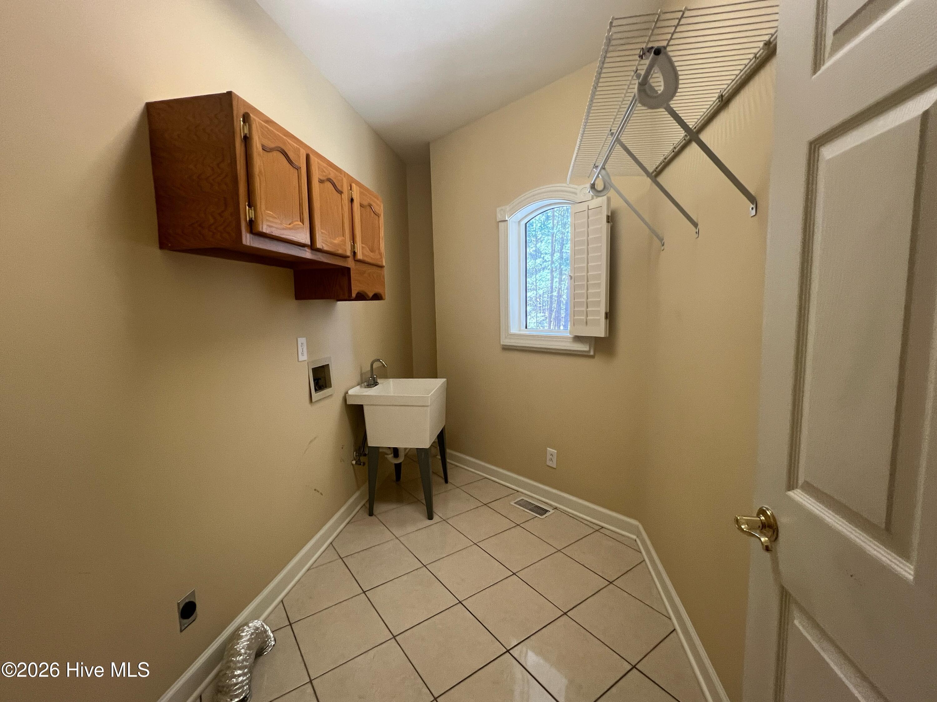 609 Cottonwood Court Property Photo 16