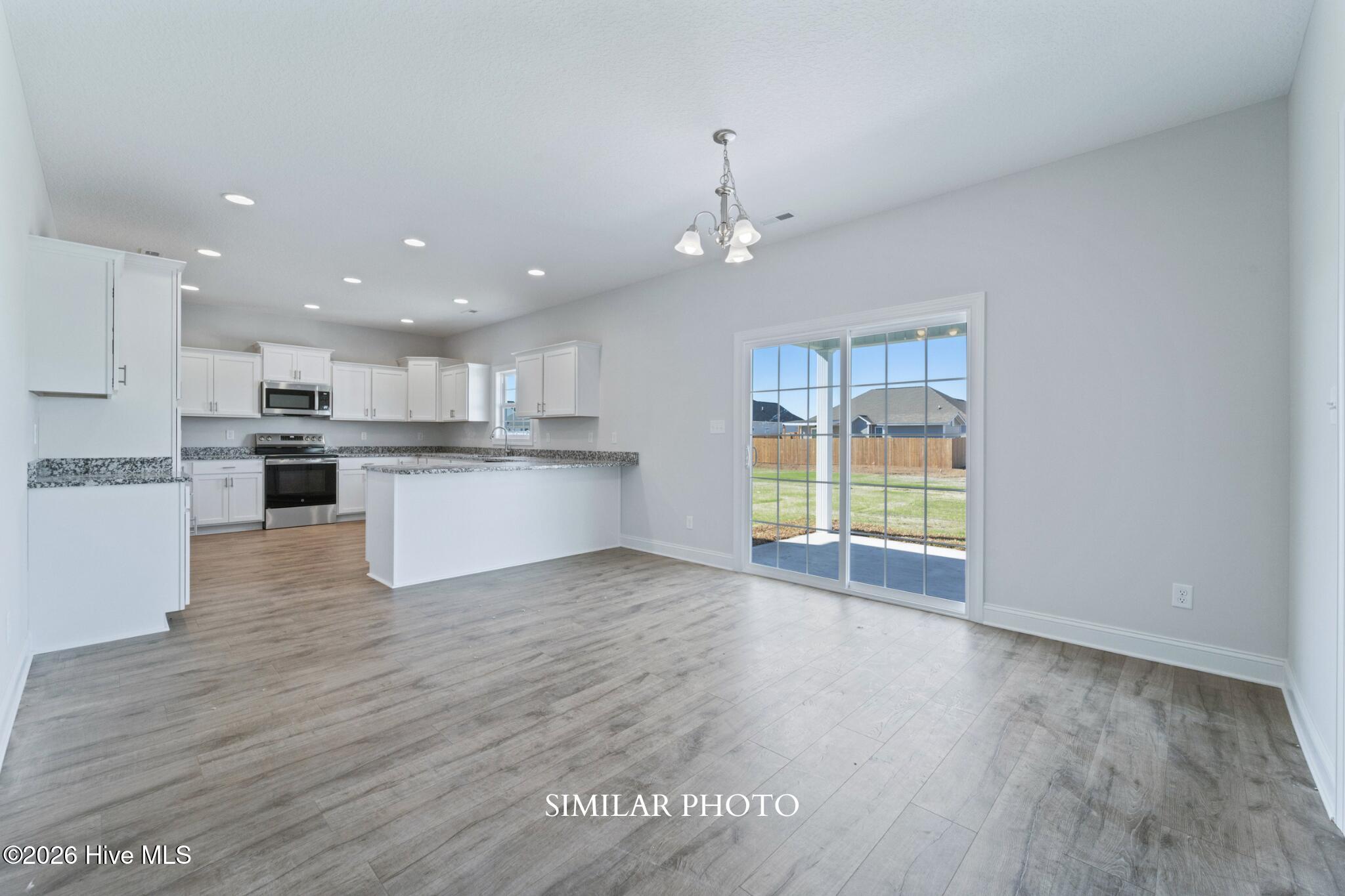 109 Twisted Vine Boulevard Property Photo 14