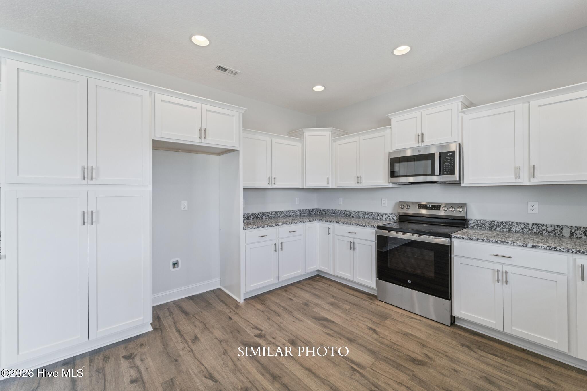 109 Twisted Vine Boulevard Property Photo 19