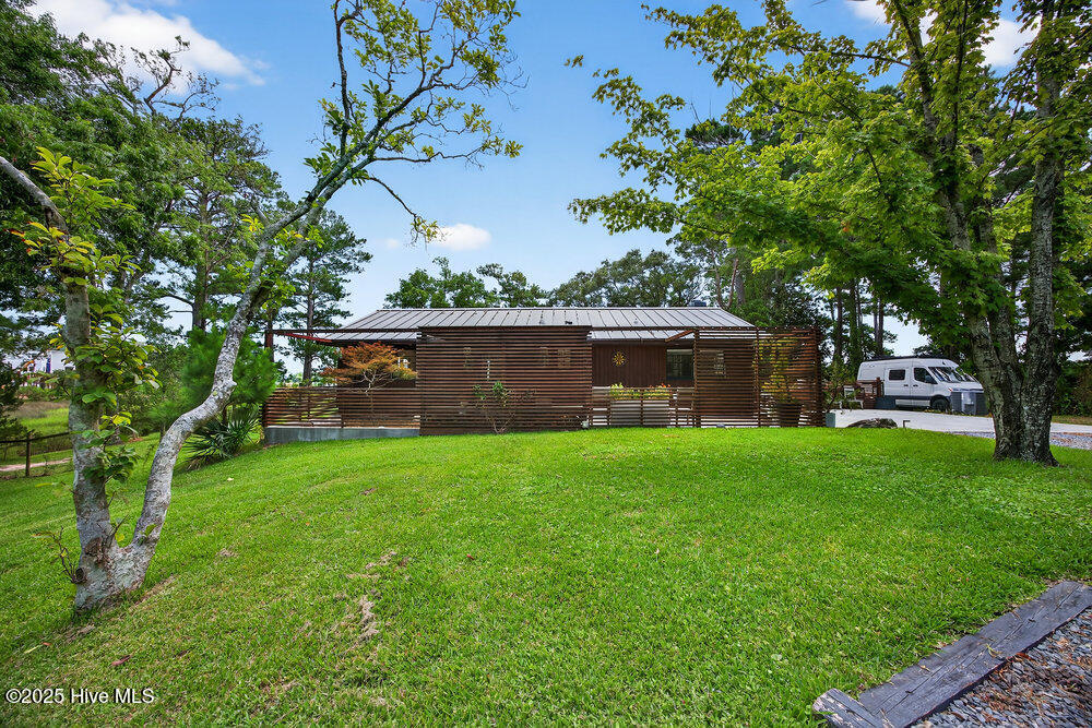 2425 Alford Landing Drive Property Photo 8