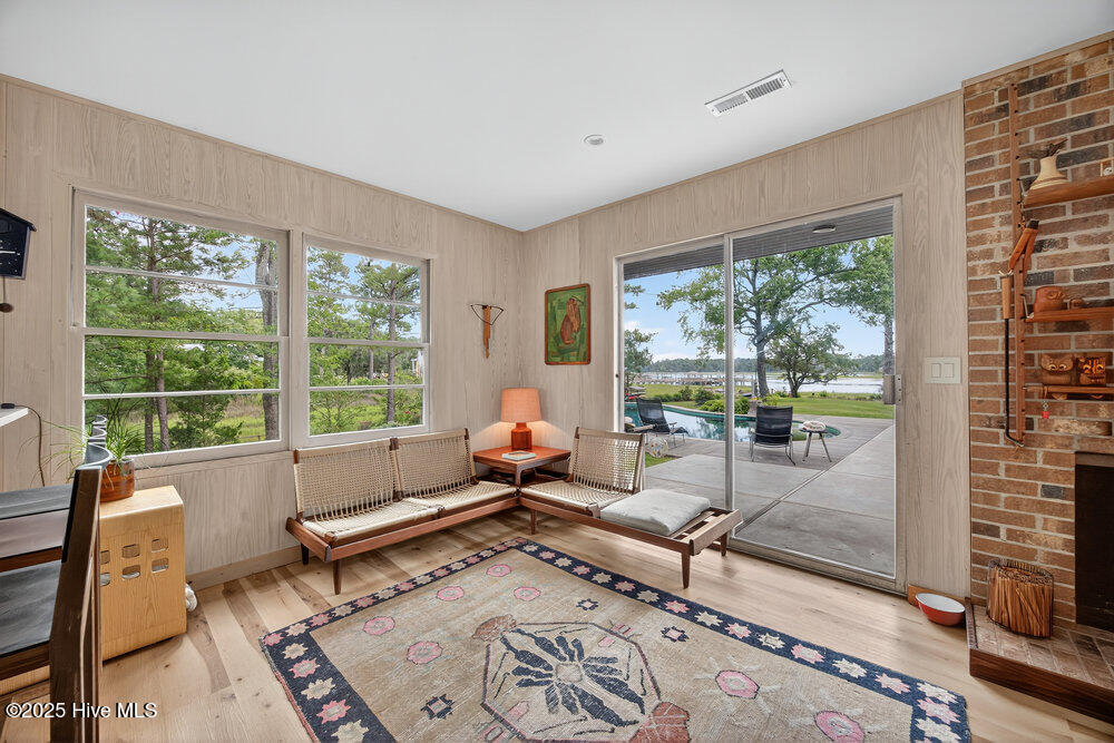 2425 Alford Landing Drive Property Photo 15