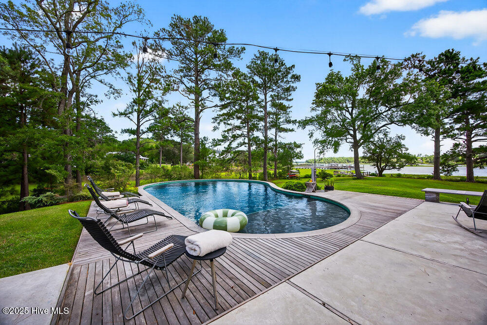 2425 Alford Landing Drive Property Photo 33